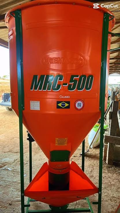 Misturador de ração novo Marca Cremasco modelo: MRC500 Plus capacidade de 500 KG - Imagem 3