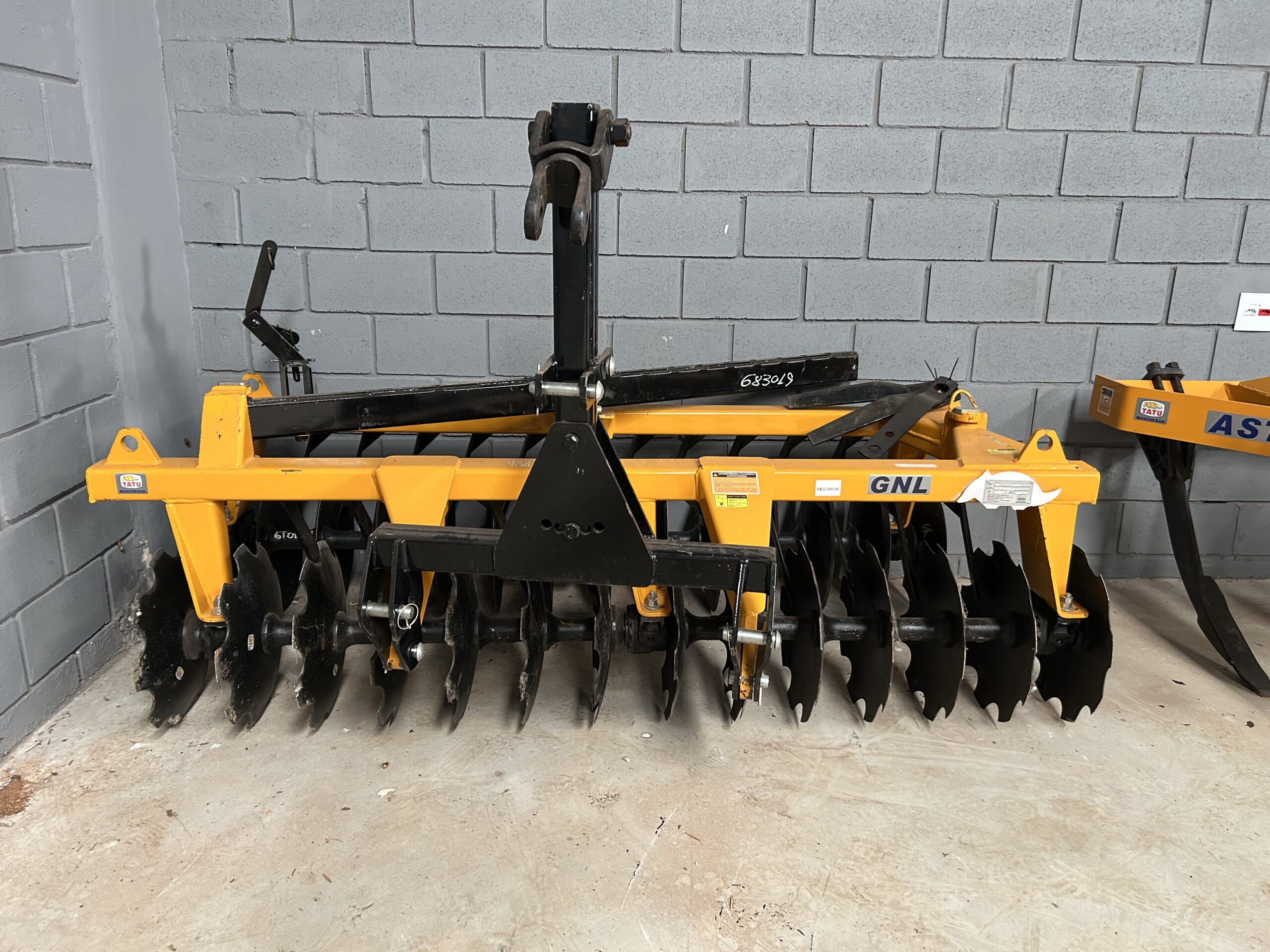 Grade Niveladora (nova) Marca Tatu/Marchesan GNL 28X18"X170MM de espaçamento - Imagem 2