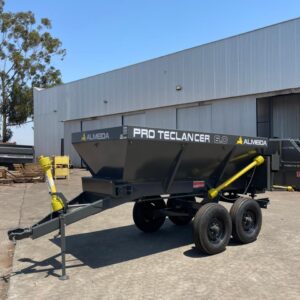 Distribuidor de Calcário, adubo, Fertilizantes e composto orgânico-Marca :Almeida/Pro Teclancer 6.0 para 6.000KG equipamento ( novo)