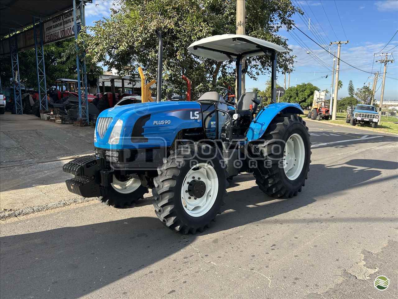 LS Tractor Plus 90 4x4 Ano 2017 com Redutor de velocidade e Reversor - Imagem 2