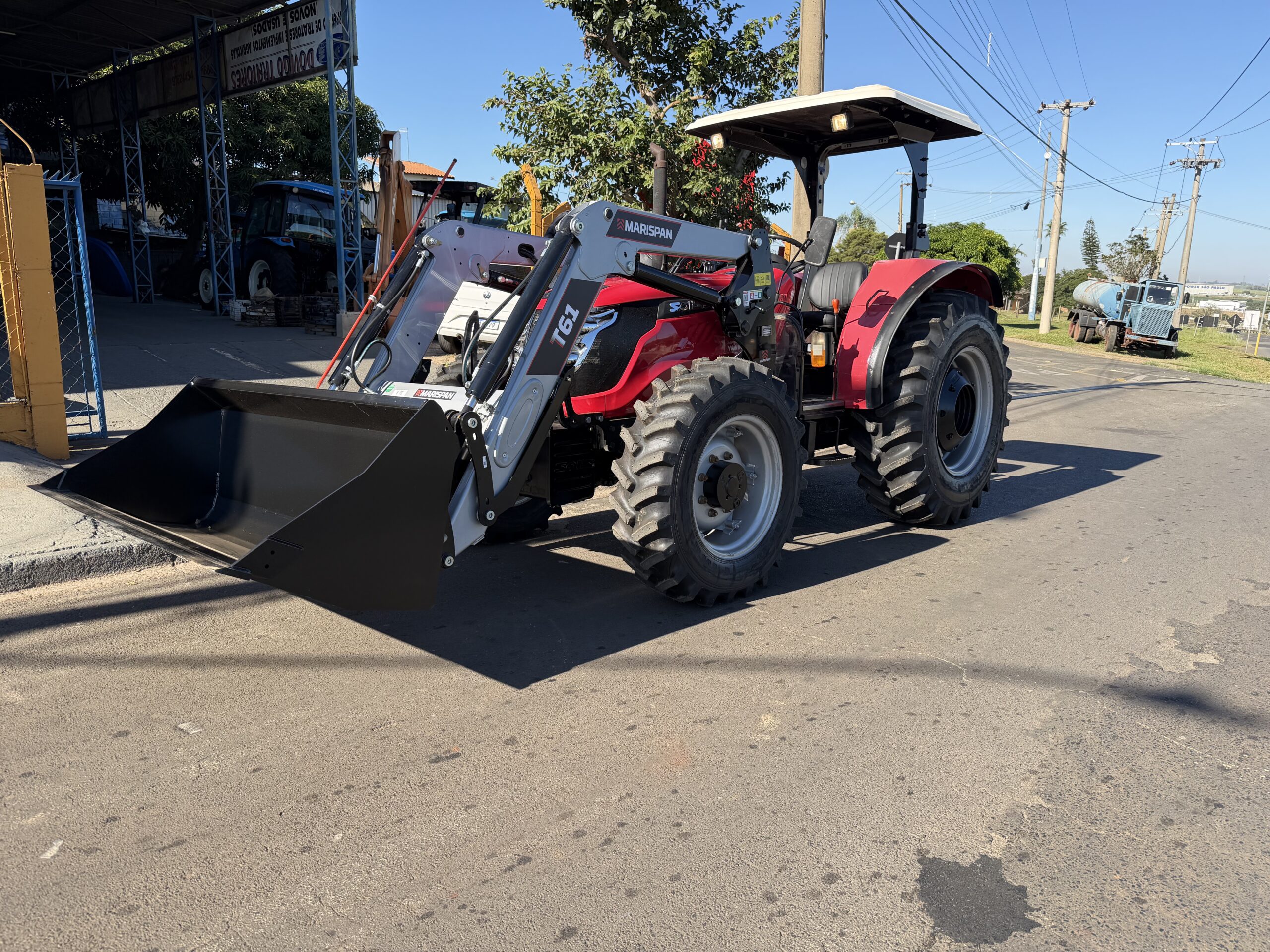 Yanmar Solis 80 4x4 Ano 2019/2020, com conjunto de concha dianteira (novo) Marca: Marispan Modelo: T61. - Imagem 2