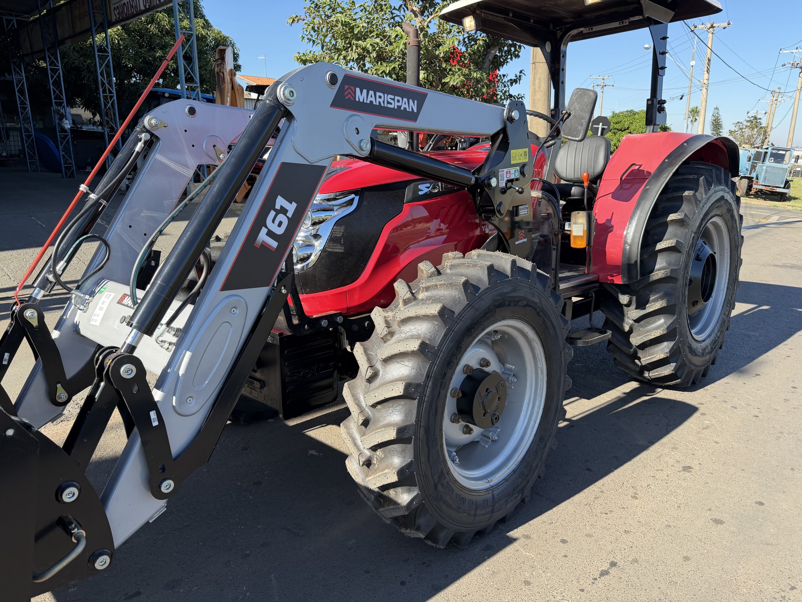Yanmar Solis 80 4x4 Ano 2019/2020, com conjunto de concha dianteira (novo) Marca: Marispan Modelo: T61. - Imagem 4