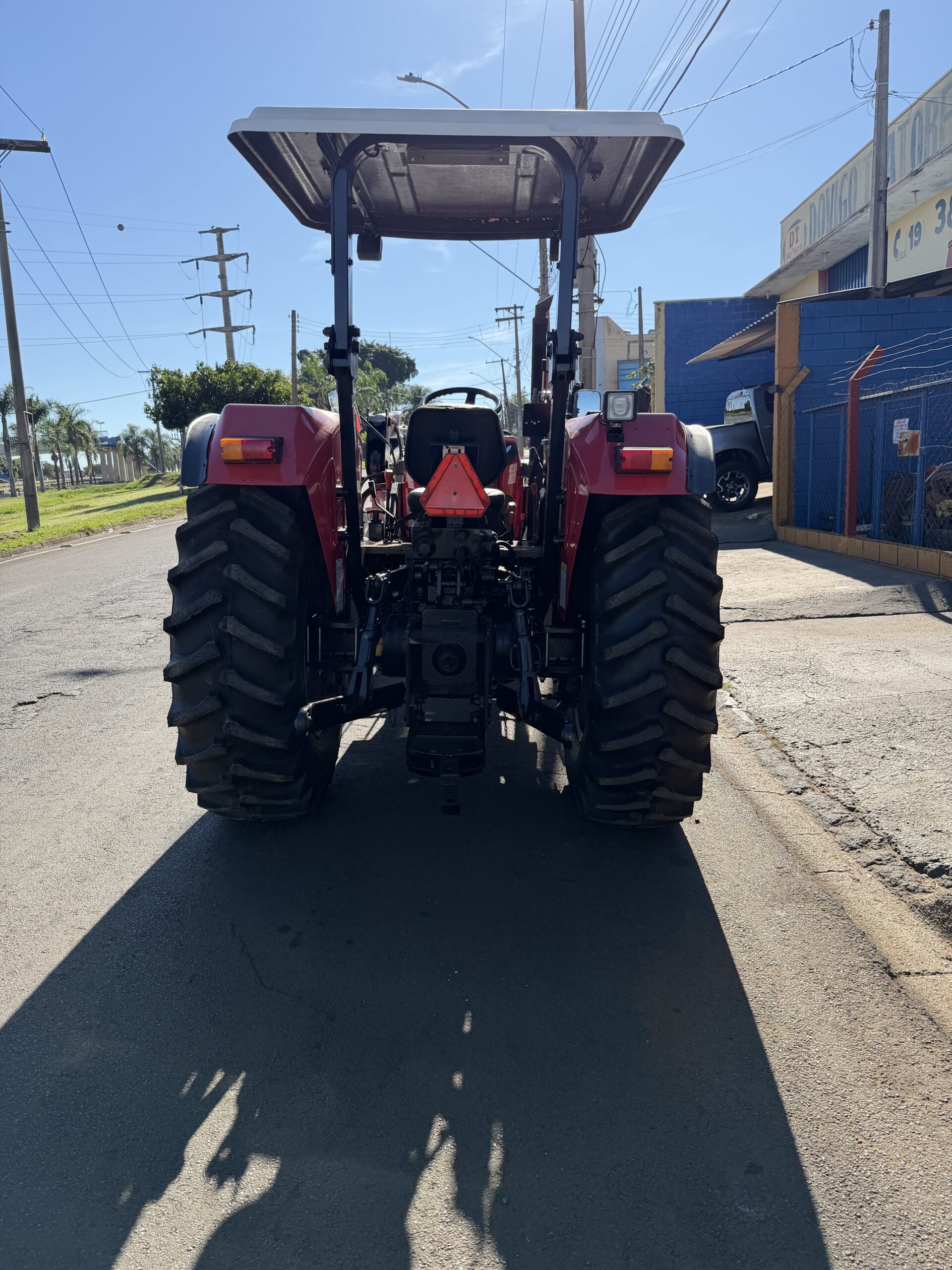 Yanmar Solis 80 4x4 Ano 2019/2020, com conjunto de concha dianteira (novo) Marca: Marispan Modelo: T61. - Imagem 16