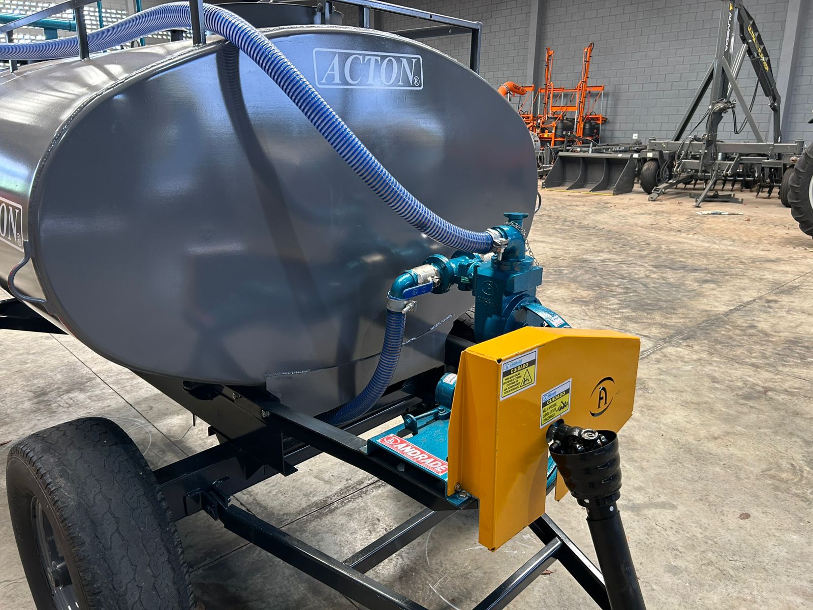 Carreta tanque Agrícola >novo Marca: Acton Modelo: CT4200 com capacidade para 4.200 Litros, Equipado com Kit Multitarefa Andrade TASP 51 e Plataforma contra Incêndio - Imagem 13