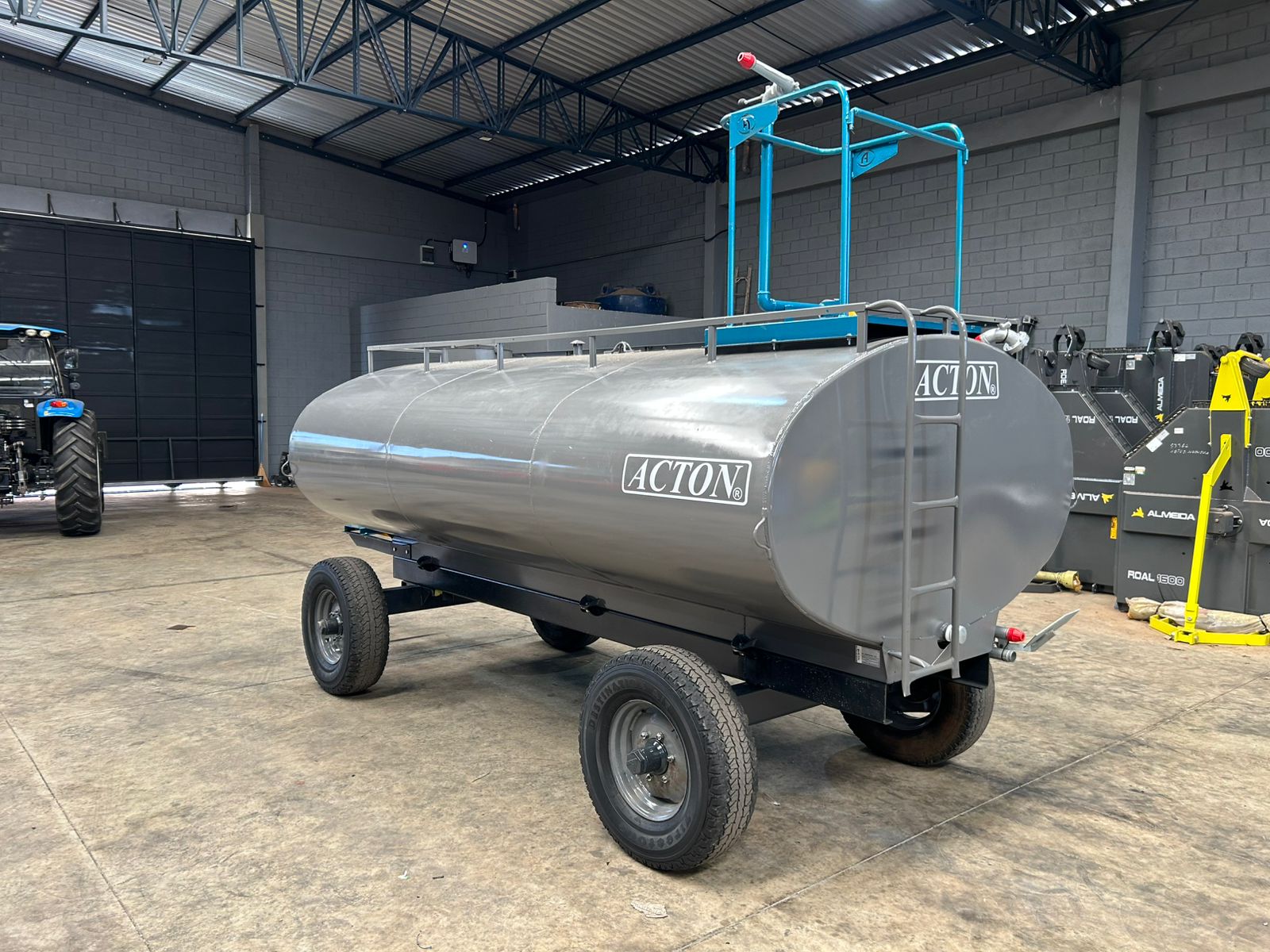 Carreta tanque Agrícola >novo Marca: Acton Modelo: CT6500 com capacidade para 6.500 Litros, Equipado com Kit Multitarefa Andrade TASP 51 Completo e com Plataforma contra Incêndio - Imagem 11