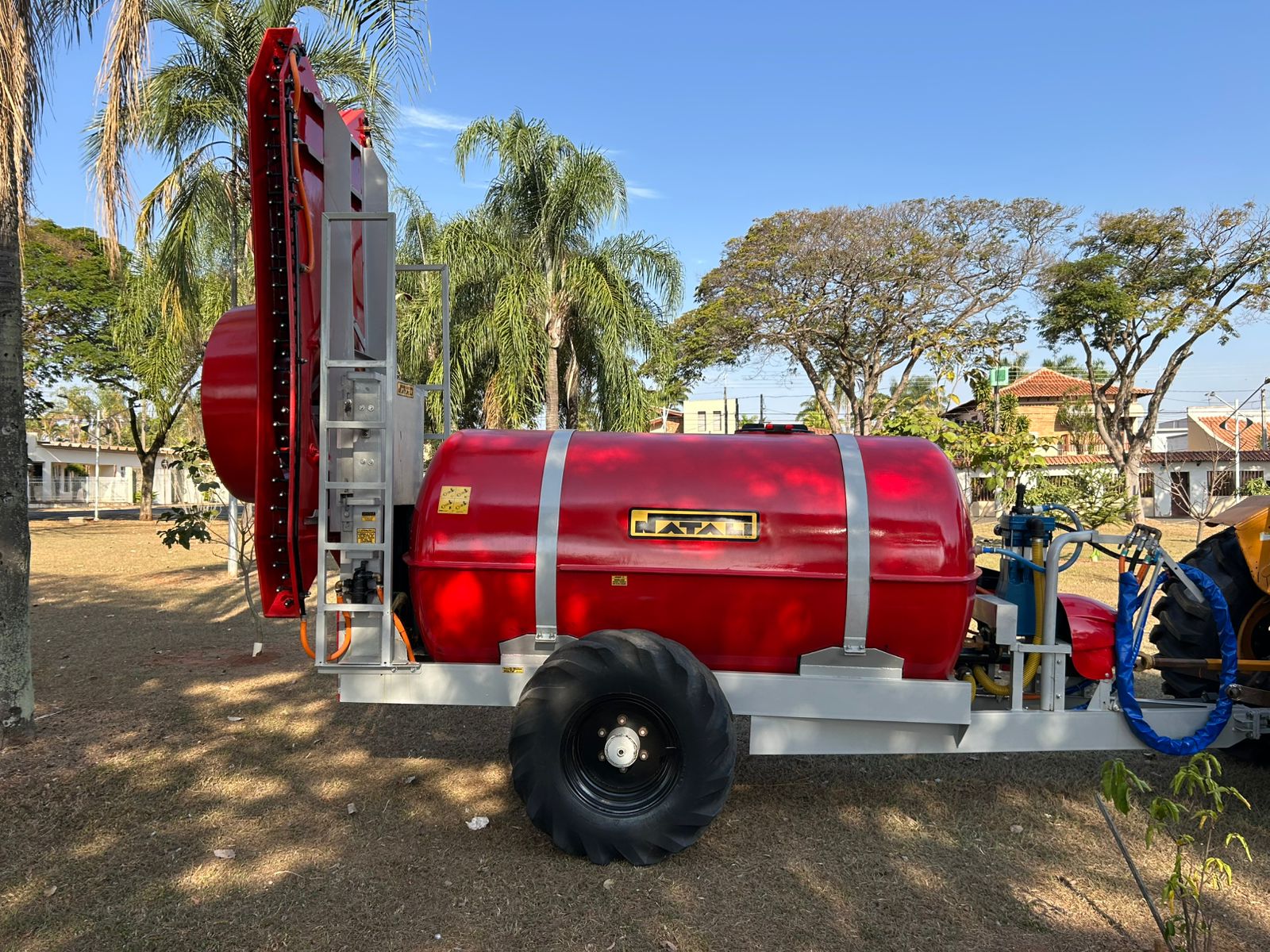 Pulverizador/Atomizador Marca: Natali Modelo: Bilateral de 4.000 Litros Ano 2015 Revisada - Imagem 11