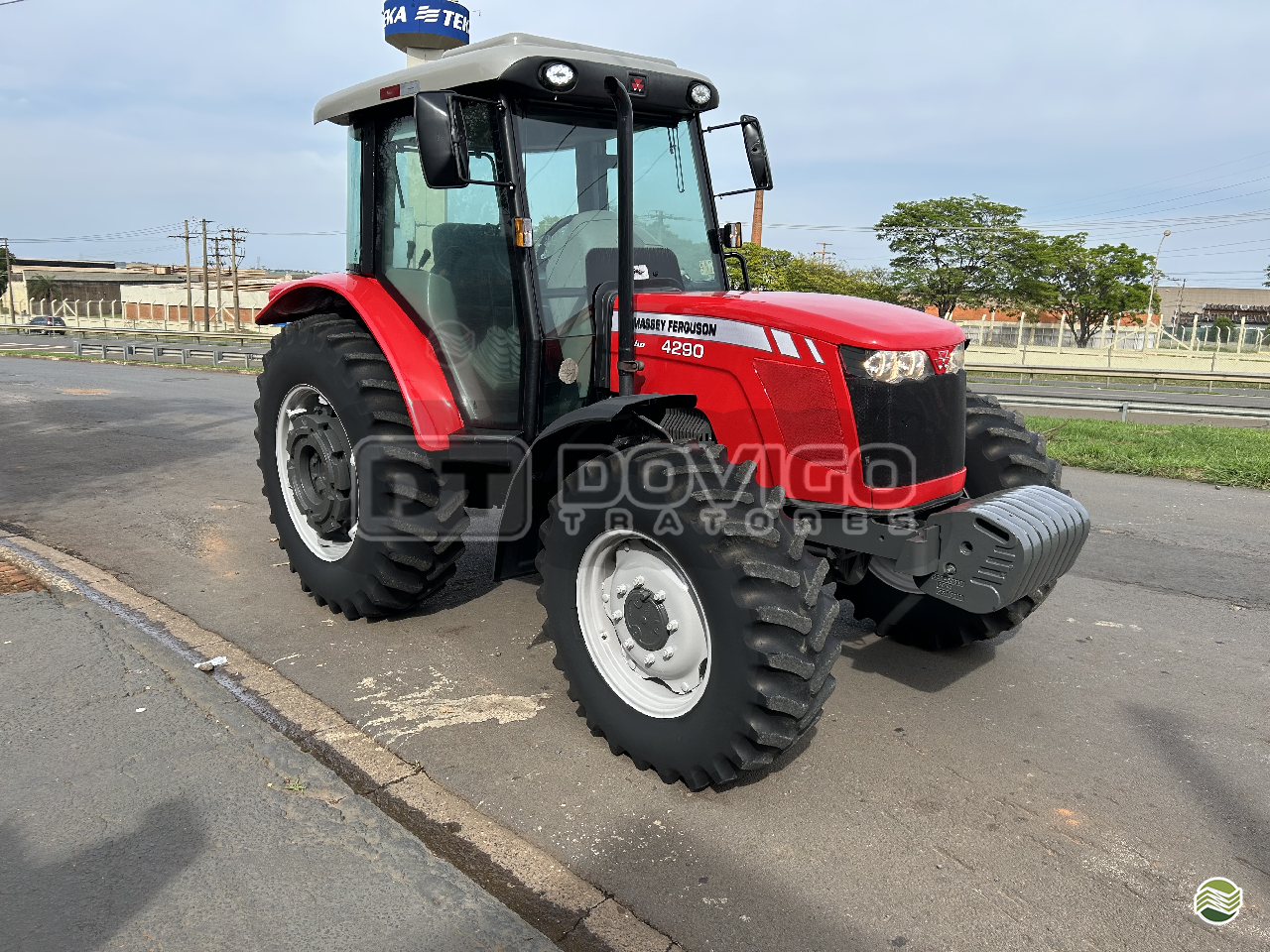 Massey Ferguson 4290 Turbo 4x4 Ano 2013 Cabinado de Fábrica - Imagem 11