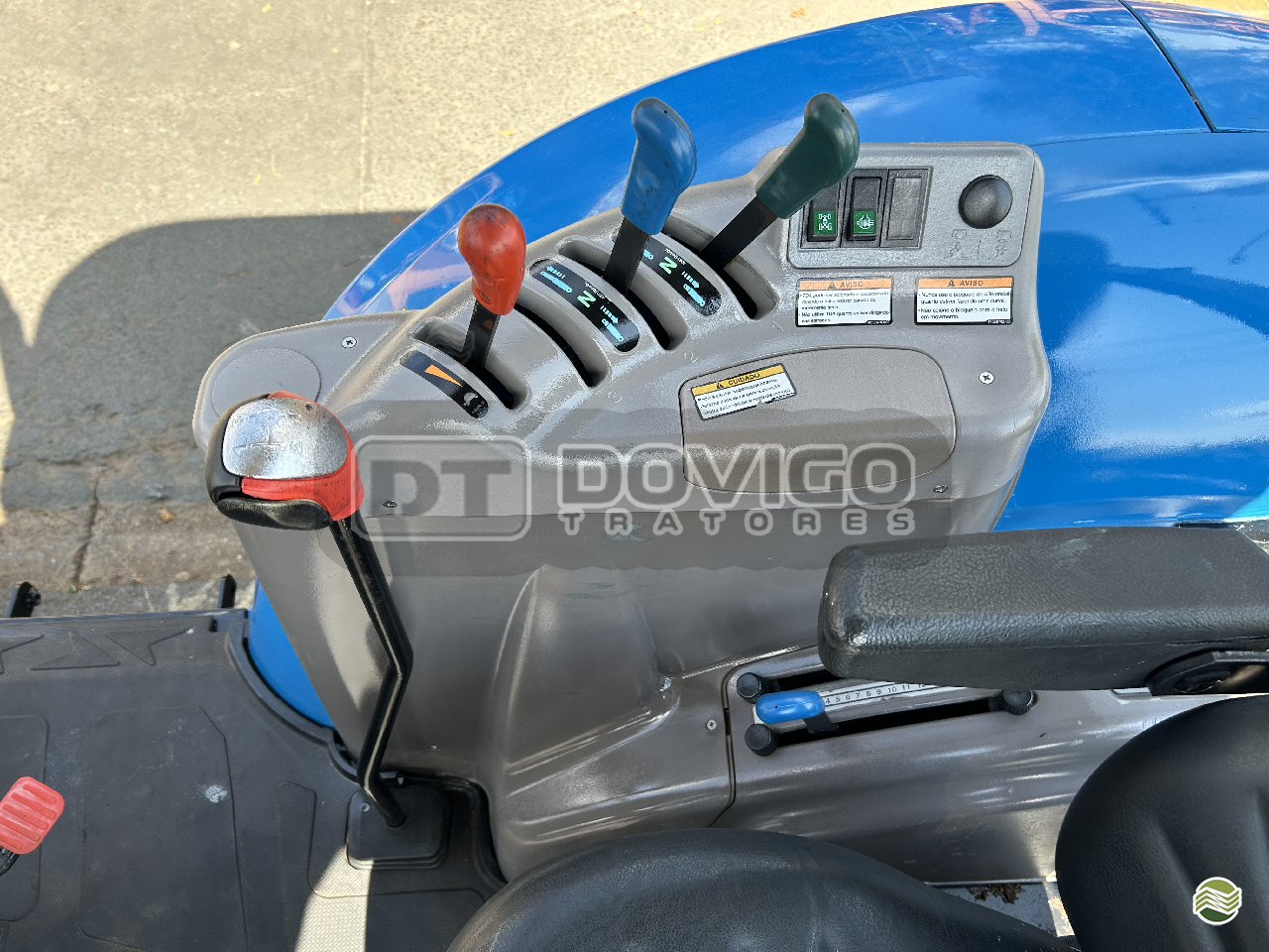 LS Tractor Plus 100 4x4 Ano 2022/2023 com redutor de velocidade e Reversor de marchas - Imagem 26