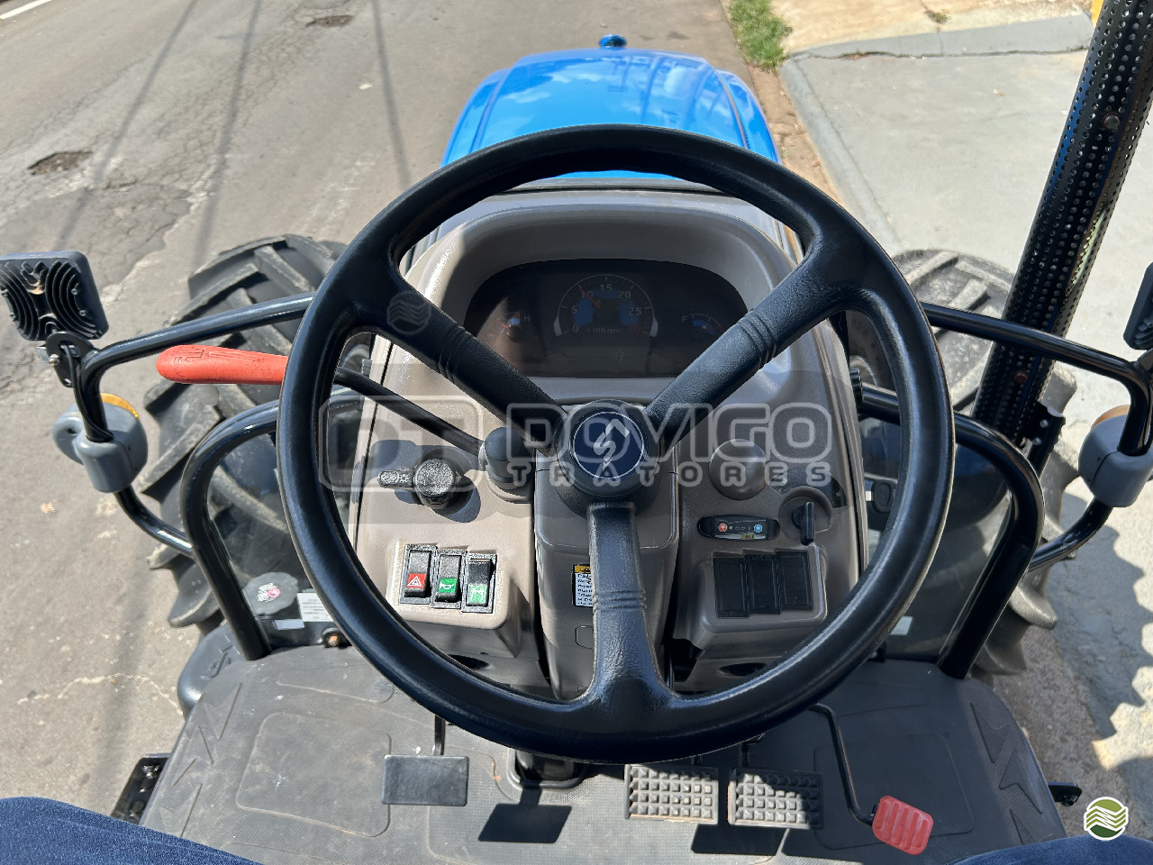 LS Tractor Plus 100 4x4 Ano 2022/2023 com redutor de velocidade e Reversor de marchas - Imagem 27