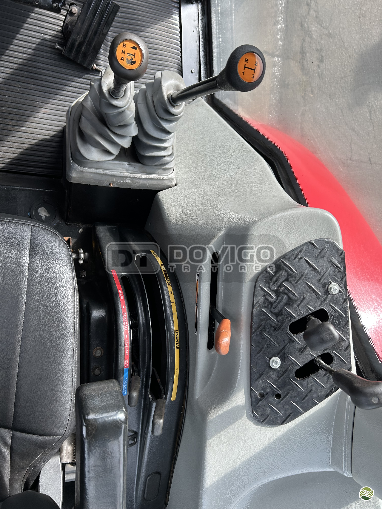 Massey Ferguson 4290 Turbo 4x4 Ano 2013 Cabinado de Fábrica - Imagem 28