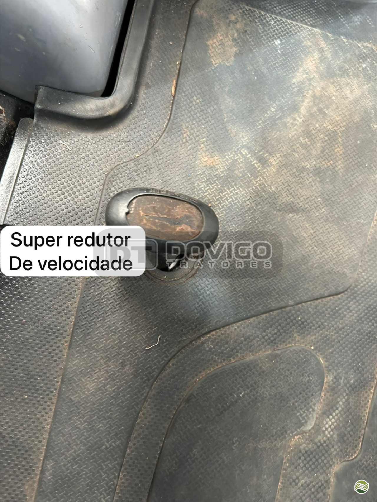 LS Tractor Plus 100 4x4 Ano 2022/2023 com redutor de velocidade e Reversor de marchas - Imagem 30