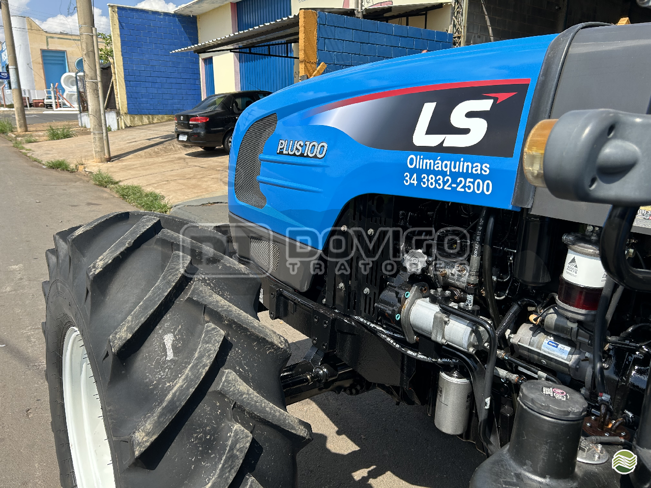LS Tractor Plus 100 4x4 Ano 2022/2023 com redutor de velocidade e Reversor de marchas - Imagem 8
