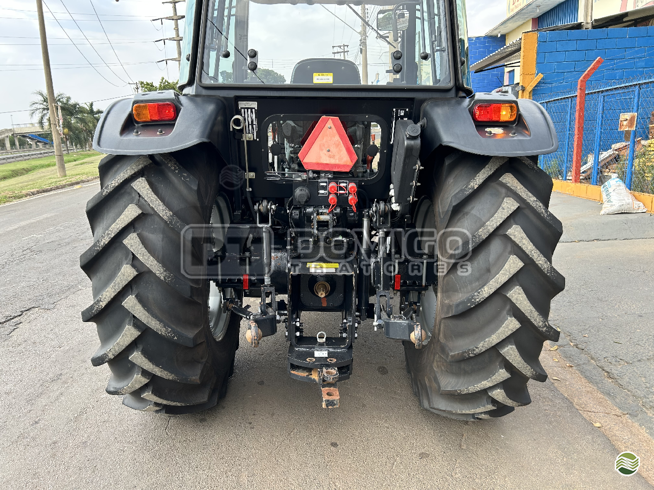 Yanmar Solis 90 Cabinado de Fábrica 4x4 Ano 2023 apenas 459 horas com Reversor de Marchas - Imagem 19
