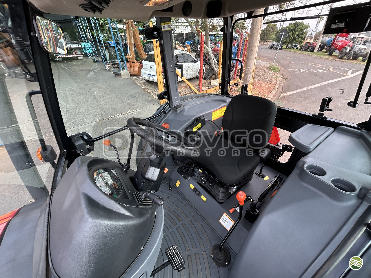 Yanmar Solis 90 Cabinado de Fábrica 4x4 Ano 2023 apenas 459 horas com Reversor de Marchas - Imagem 23