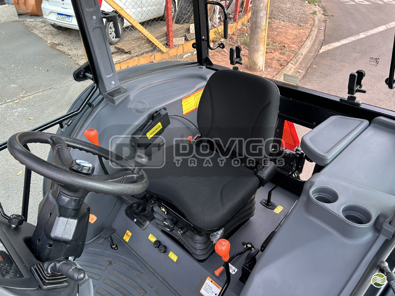Yanmar Solis 90 Cabinado de Fábrica 4x4 Ano 2023 apenas 459 horas com Reversor de Marchas - Imagem 24