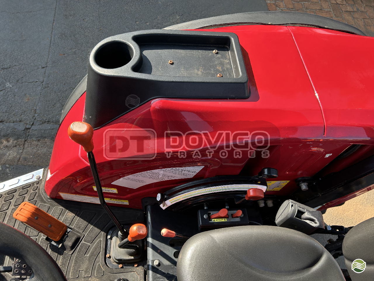 Yanmar Solis 80 4x4 Ano 2023/2024 apenas 585 horas com Reversor de Marchas - Imagem 27