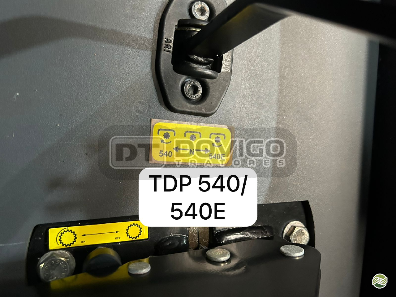 Yanmar Solis 90 Cabinado de Fábrica 4x4 Ano 2023 apenas 459 horas com Reversor de Marchas - Imagem 29