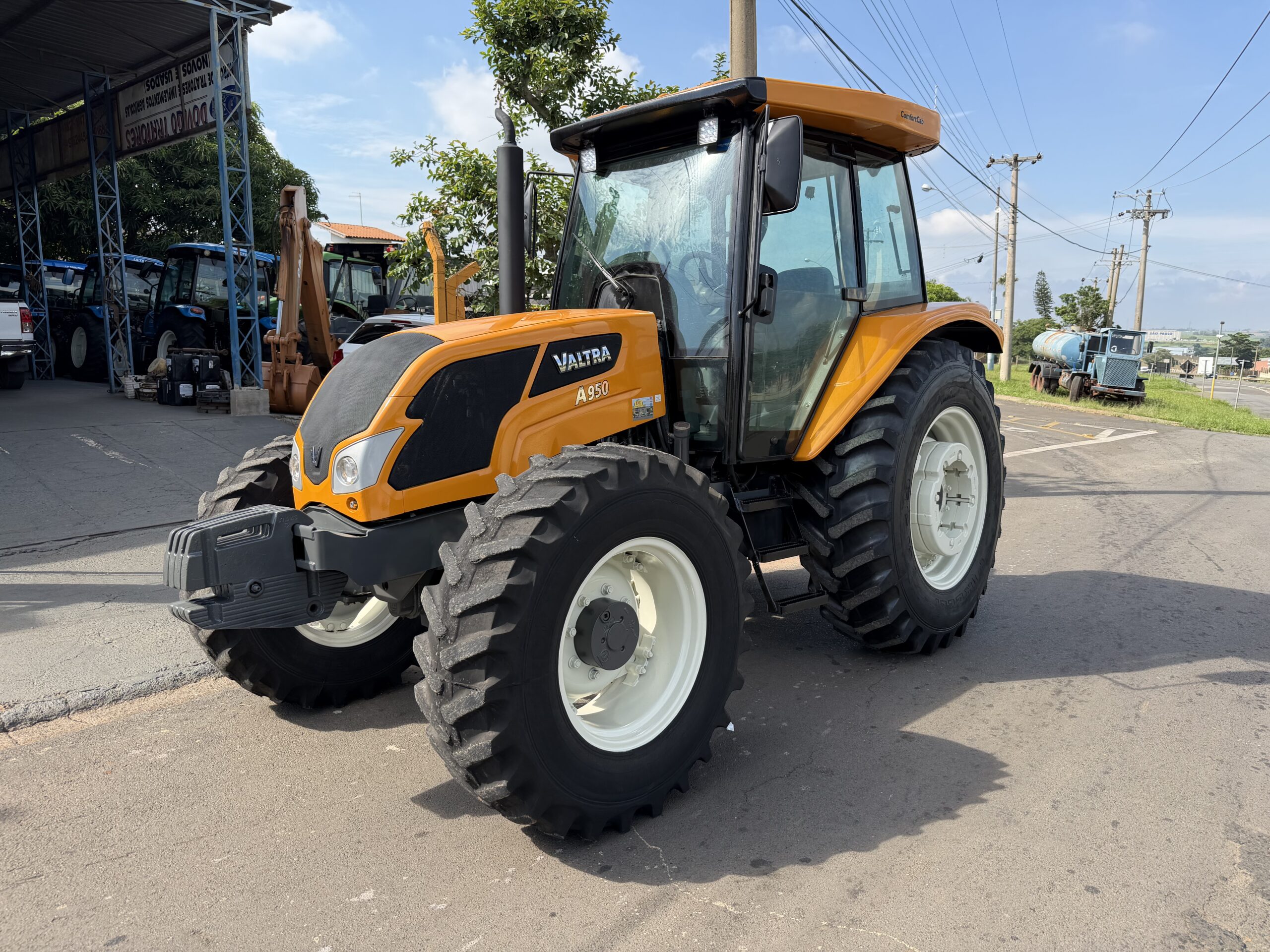 Valtra A950 4x4 Ano 2017 Cabinado de Fábrica - Imagem 3