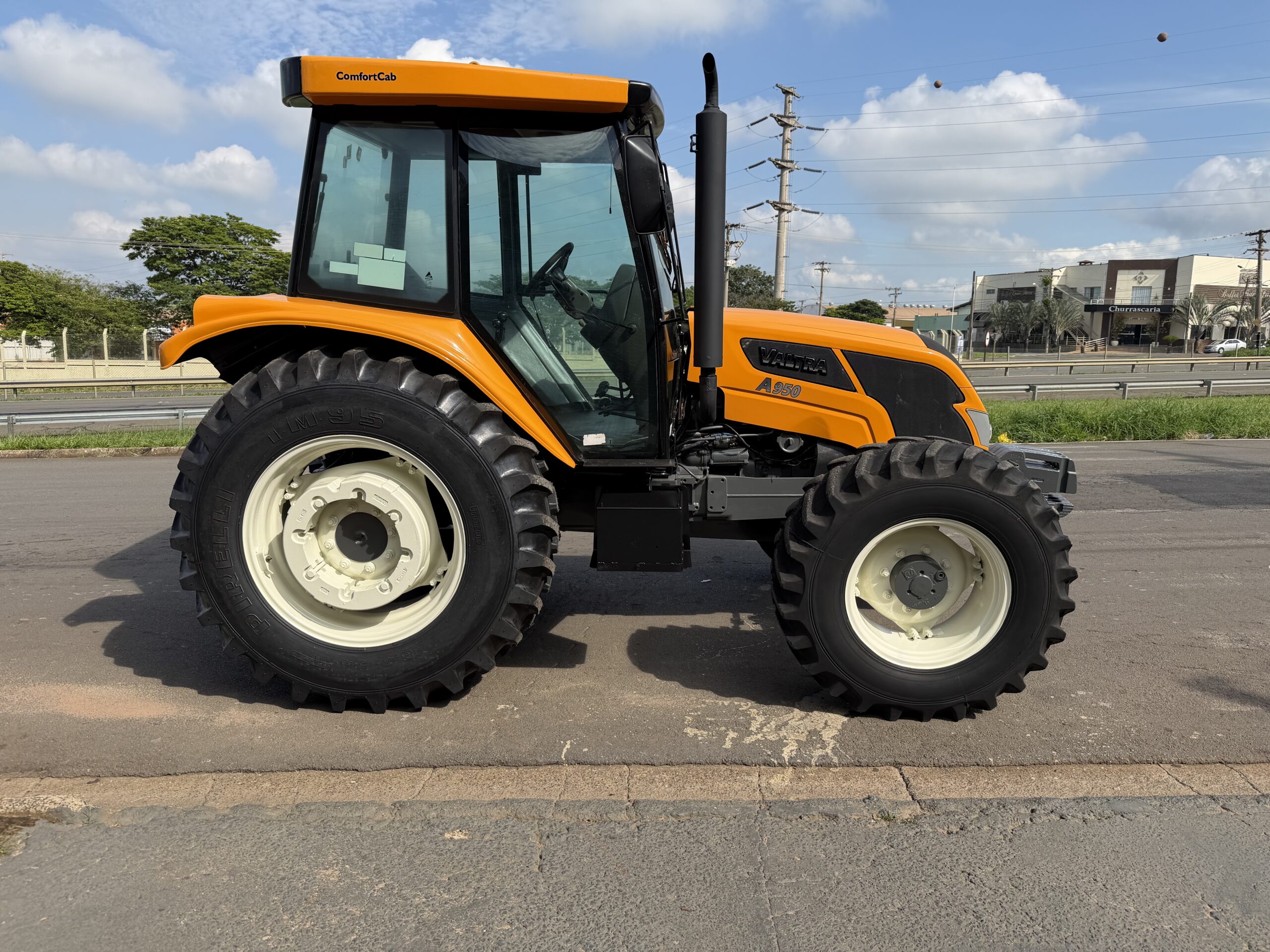 Valtra A950 4x4 Ano 2017 Cabinado de Fábrica - Imagem 9