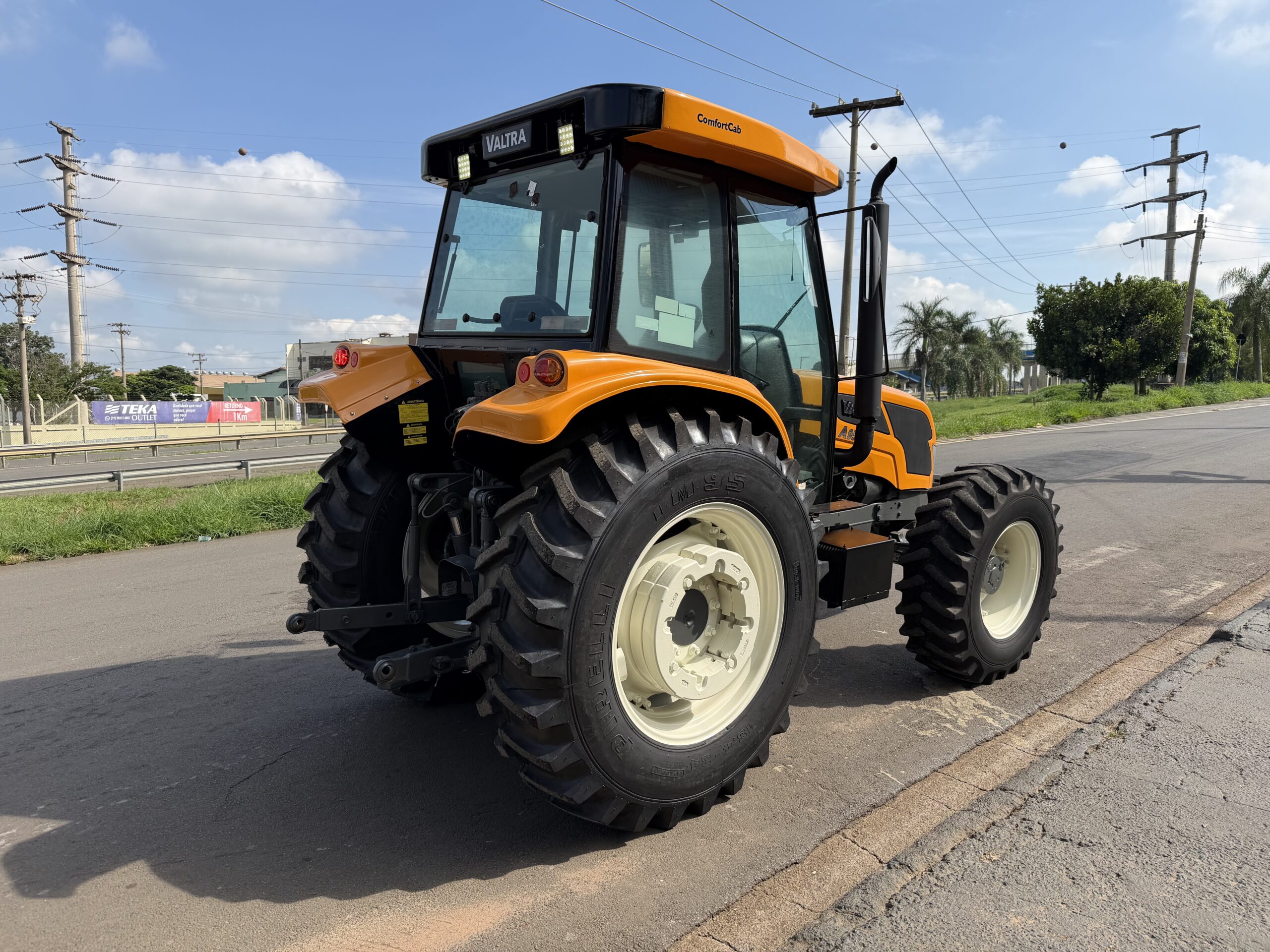 Valtra A950 4x4 Ano 2017 Cabinado de Fábrica - Imagem 14