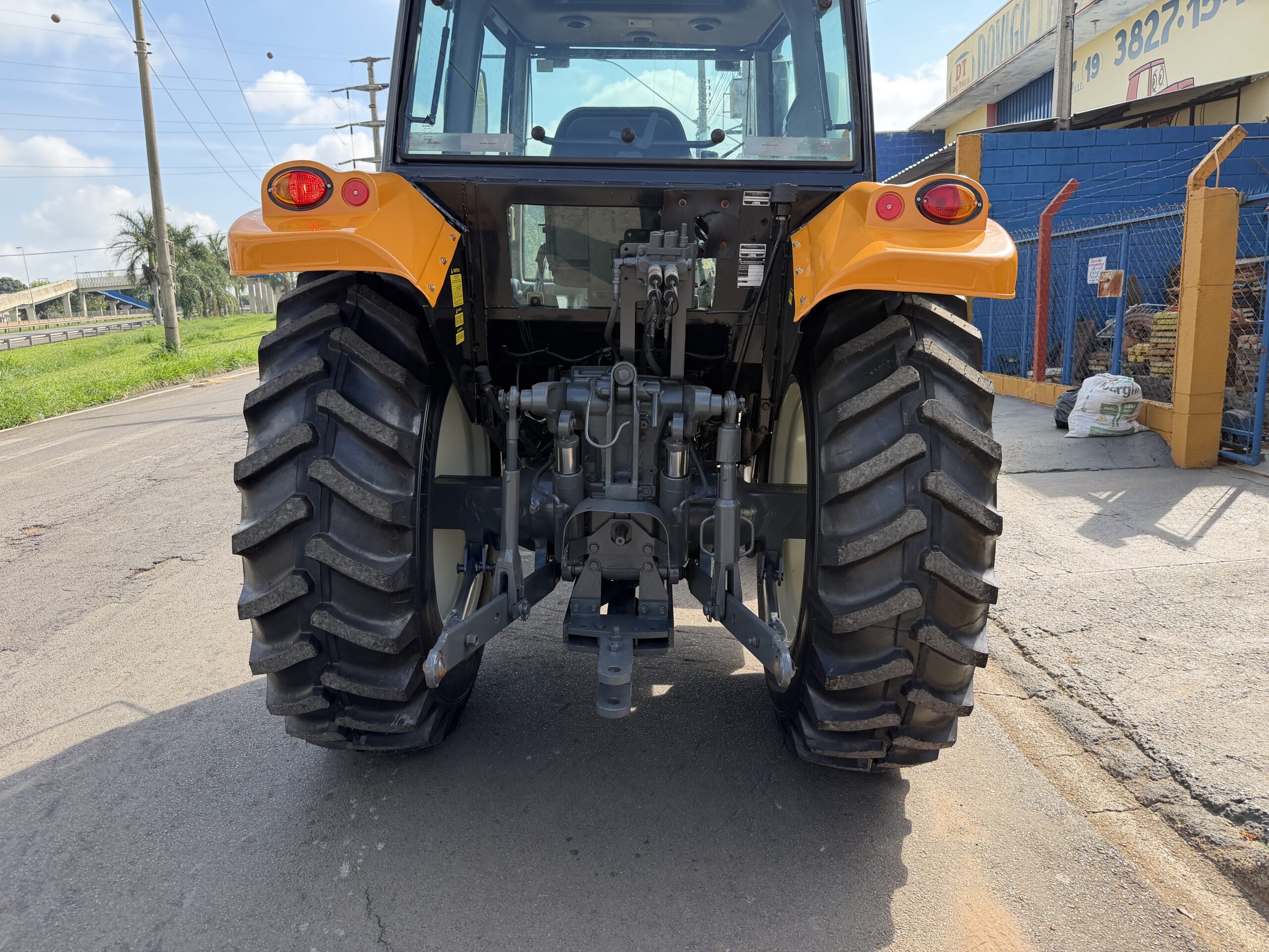 Valtra A950 4x4 Ano 2017 Cabinado de Fábrica - Imagem 17