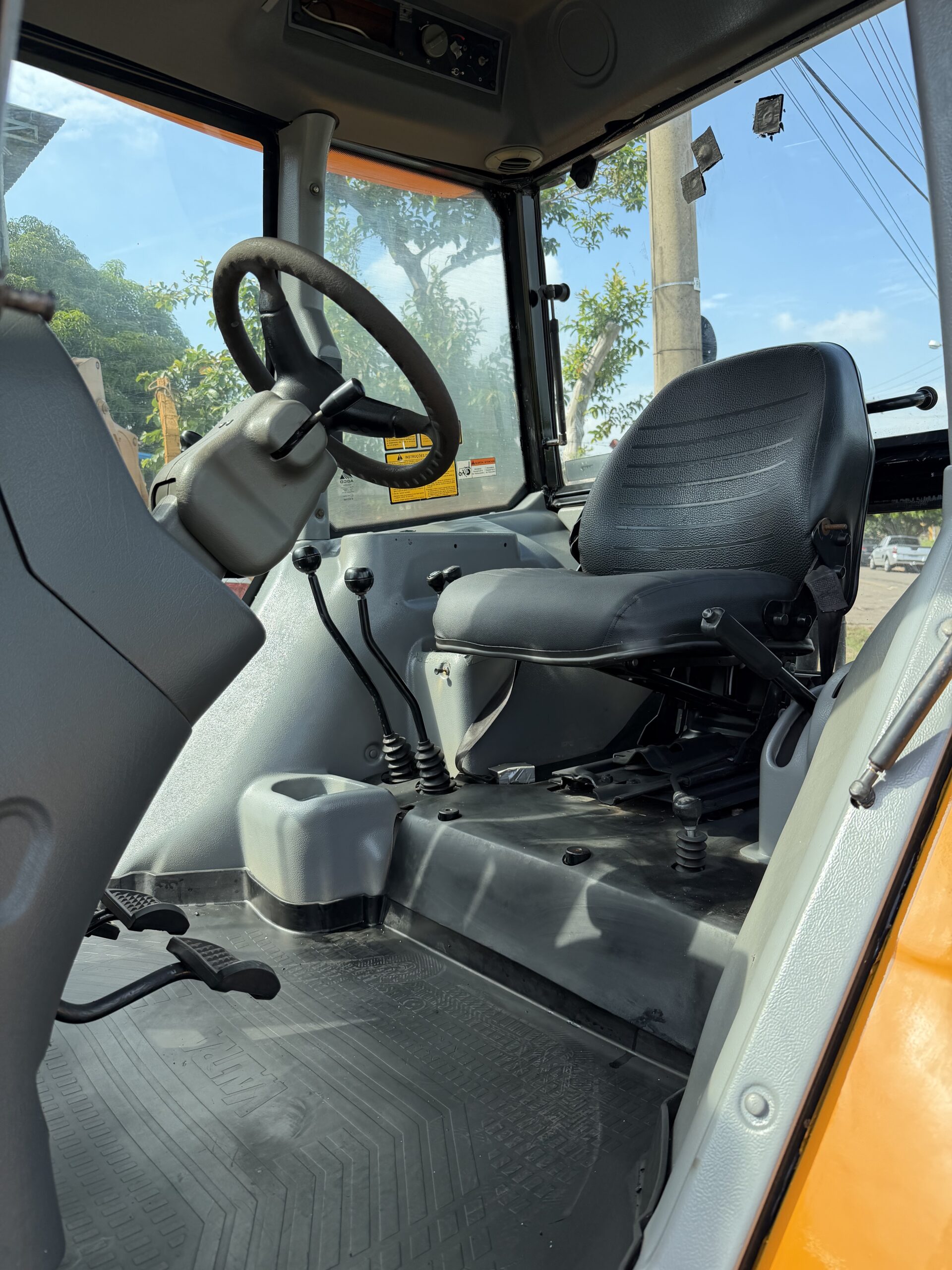 Valtra A950 4x4 Ano 2017 Cabinado de Fábrica - Imagem 20
