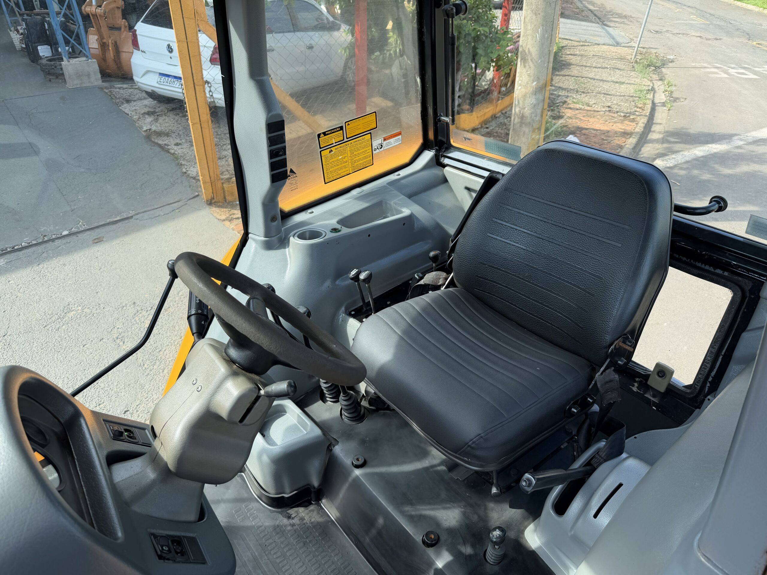 Valtra A950 4x4 Ano 2017 Cabinado de Fábrica - Imagem 22