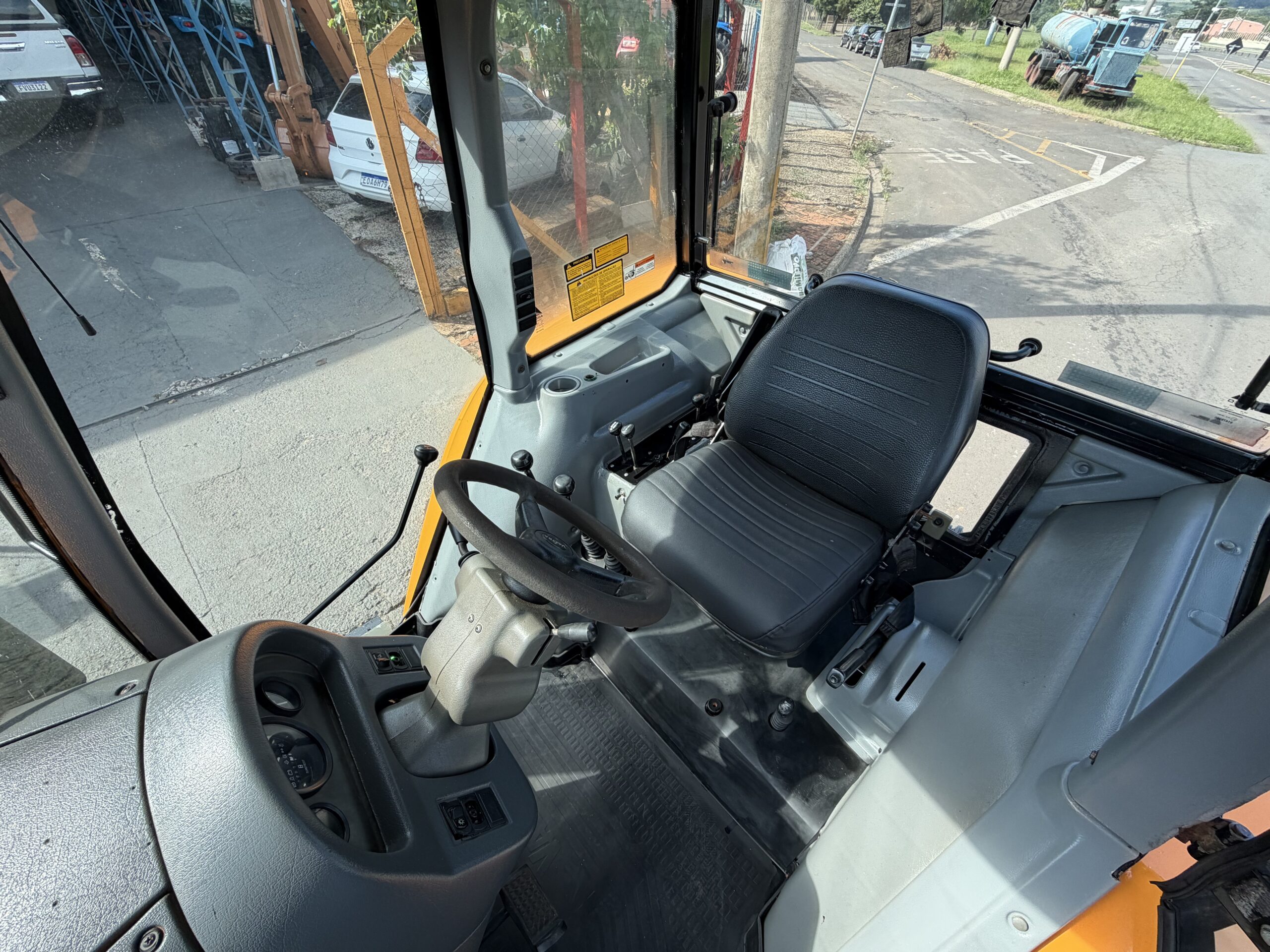 Valtra A950 4x4 Ano 2017 Cabinado de Fábrica - Imagem 23