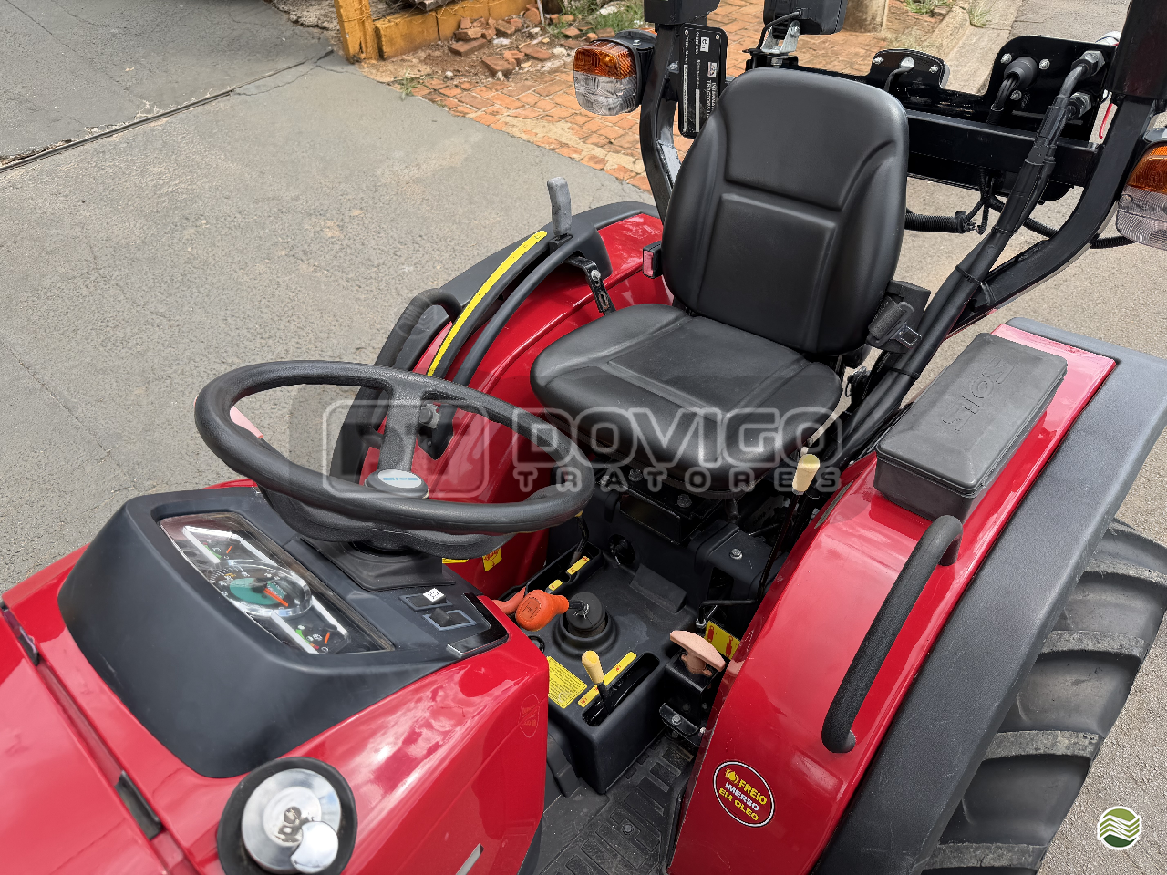 Yanmar Solis 26 4×4 Ano 2023 com 209 horas - Imagem 21