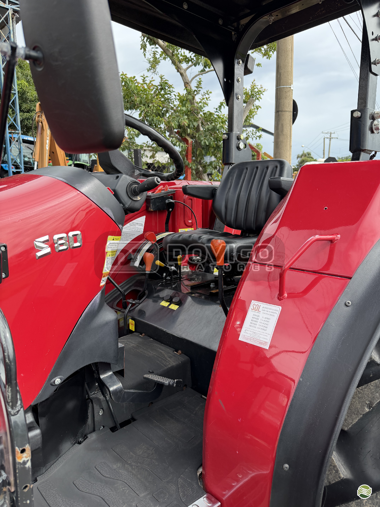 Yanmar Solis 80 4x4 Ano 2021 com apenas 694 horas e reversor de marchas - Imagem 22