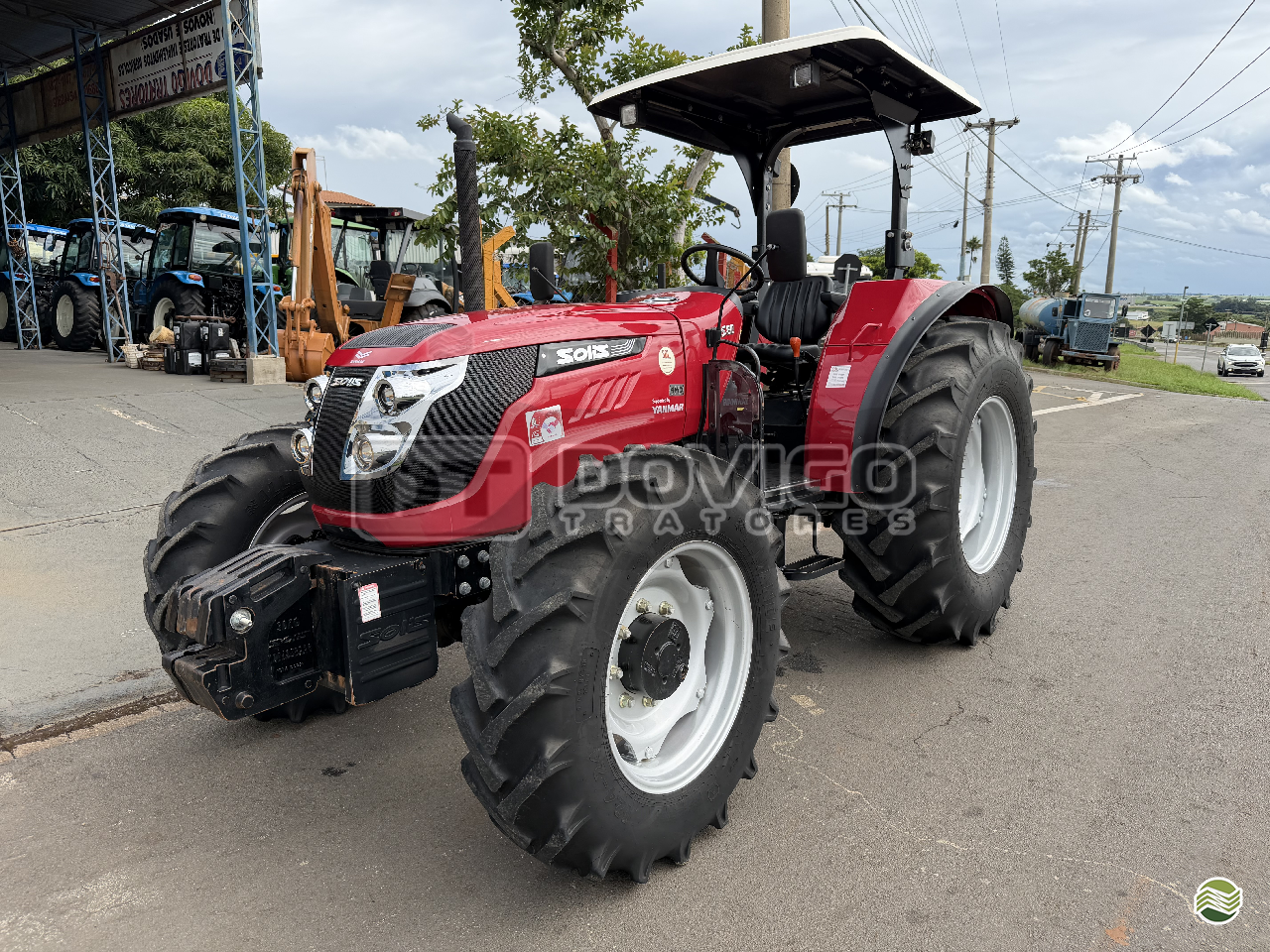 Yanmar Solis 80 4x4 Ano 2021 com apenas 694 horas e reversor de marchas - Imagem 3
