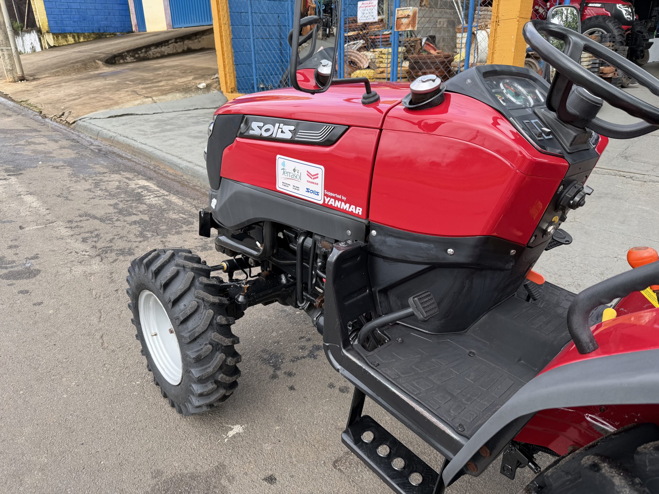 Yanmar Solis 26 4x4 Ano 2021/2022 com apenas 1403 horas - Imagem 6