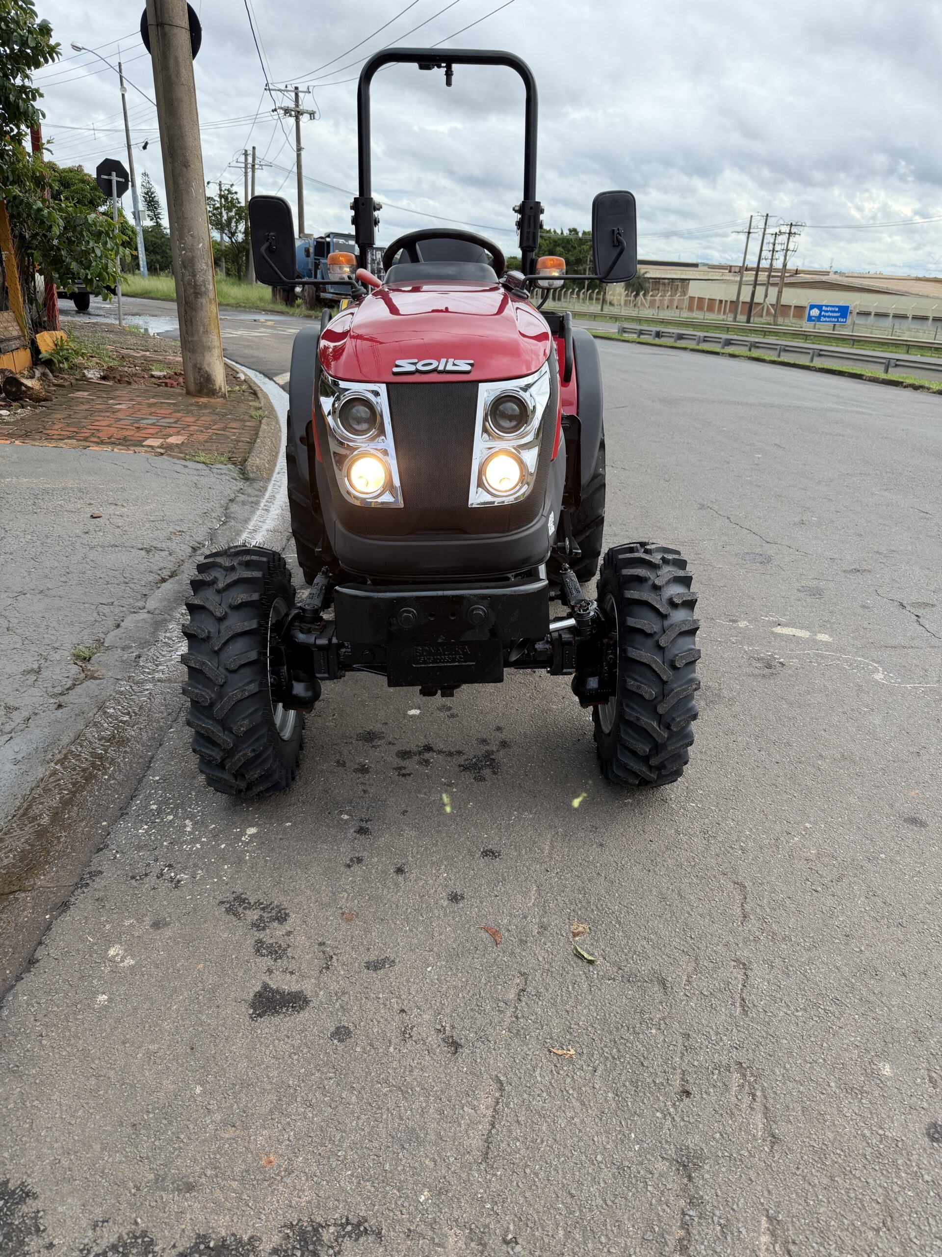 Yanmar Solis 26 4x4 Ano 2021/2022 com apenas 1403 horas - Imagem 5