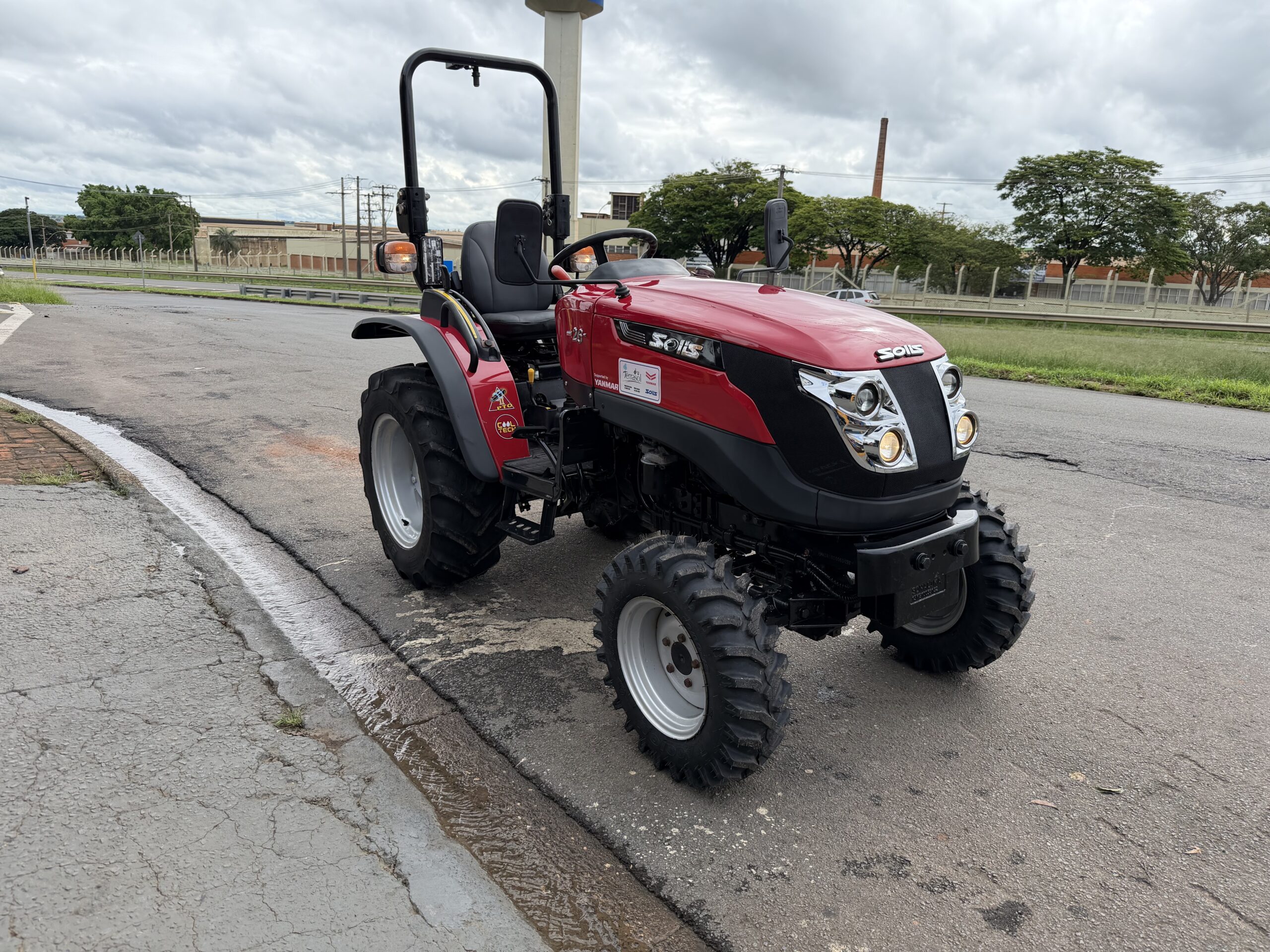 Yanmar Solis 26 4x4 Ano 2021/2022 com apenas 1403 horas - Imagem 11