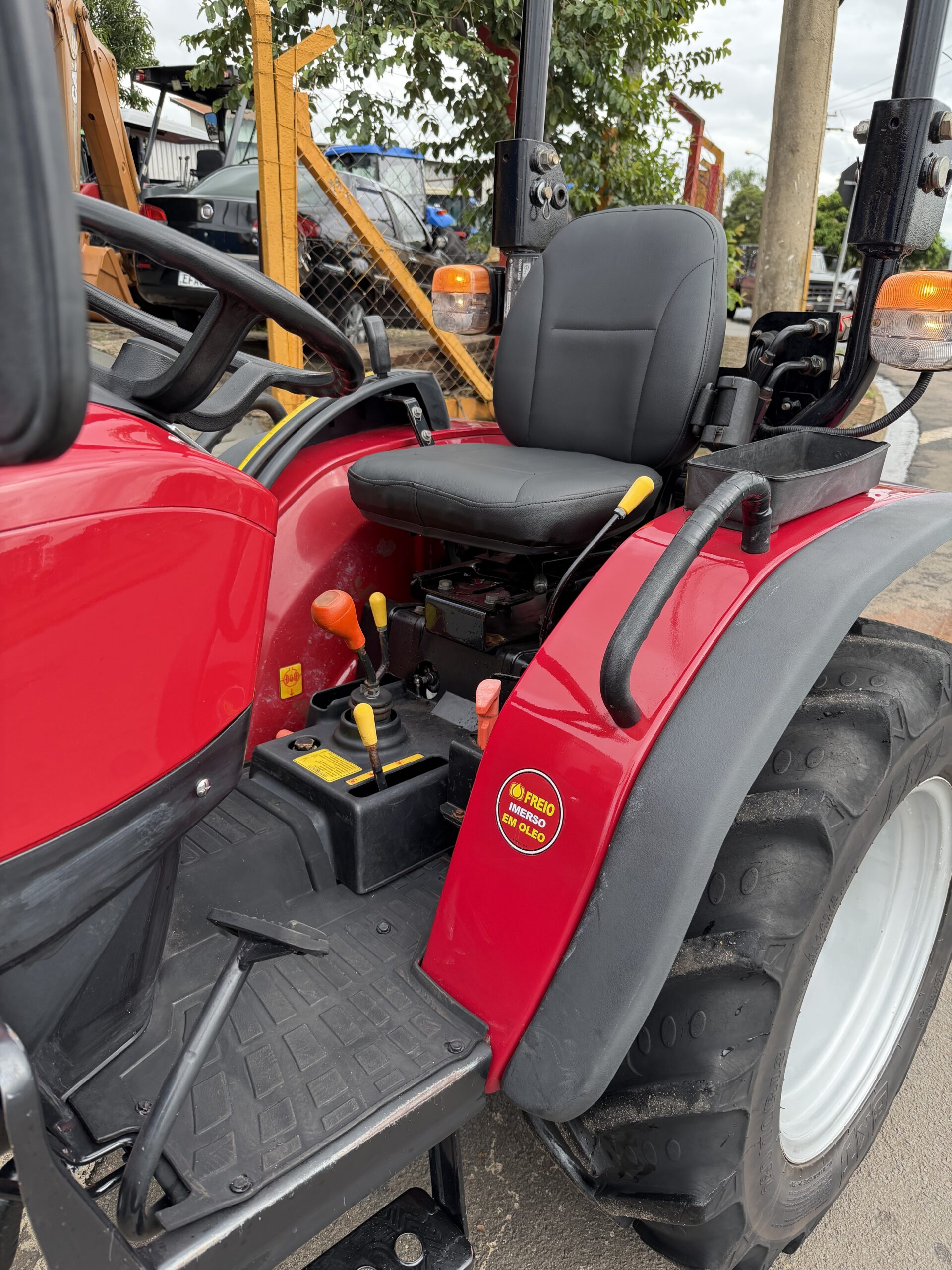 Yanmar Solis 26 4x4 Ano 2021/2022 com apenas 1403 horas - Imagem 22