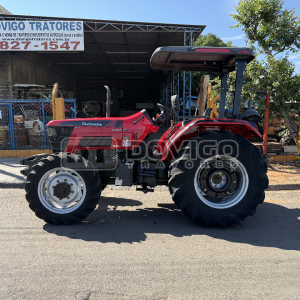 Mahindra 6065 4x4 Ano 2023 apenas 930 horas com redutor de velocidade e Reversor de marchas