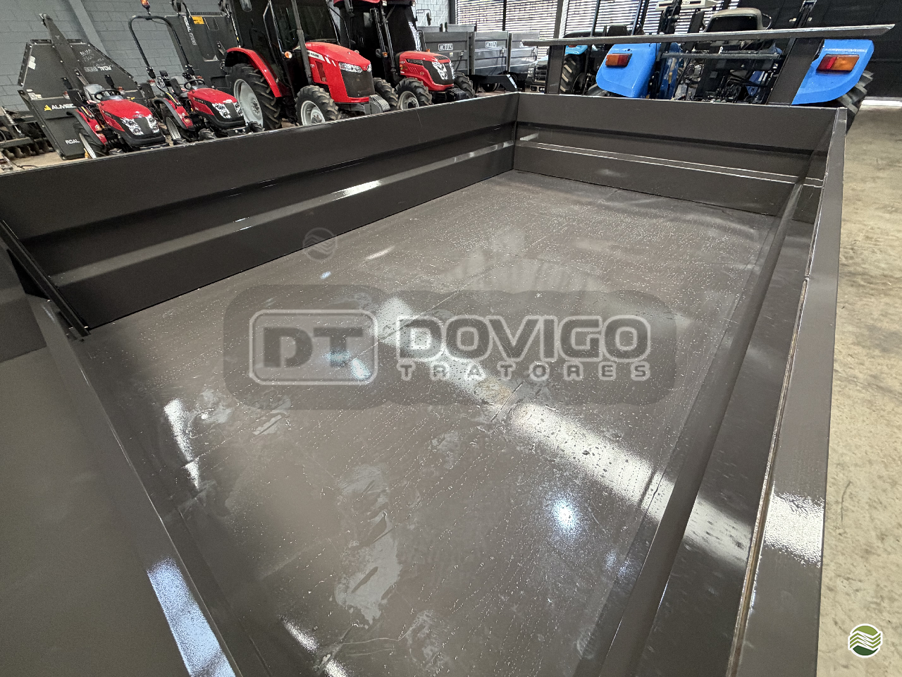 Carreta agrícola metálica basculante hidráulica nova para Trator , Marca: Tadeu Modelo: TMH 3000 basculante hidráulica por pistão - Imagem 15