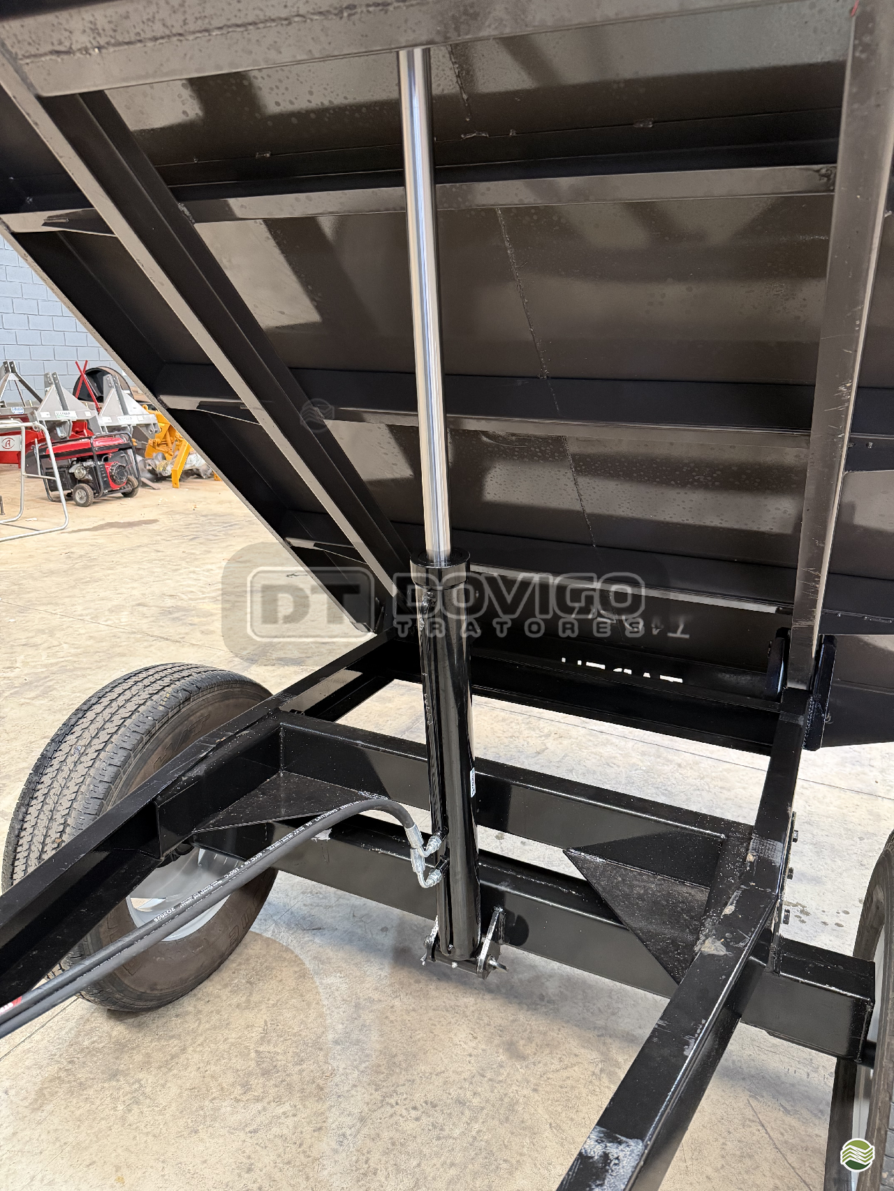 Carreta agrícola metálica basculante hidráulica nova para Trator , Marca: Tadeu Modelo: TMH 3000 basculante hidráulica por pistão - Imagem 18