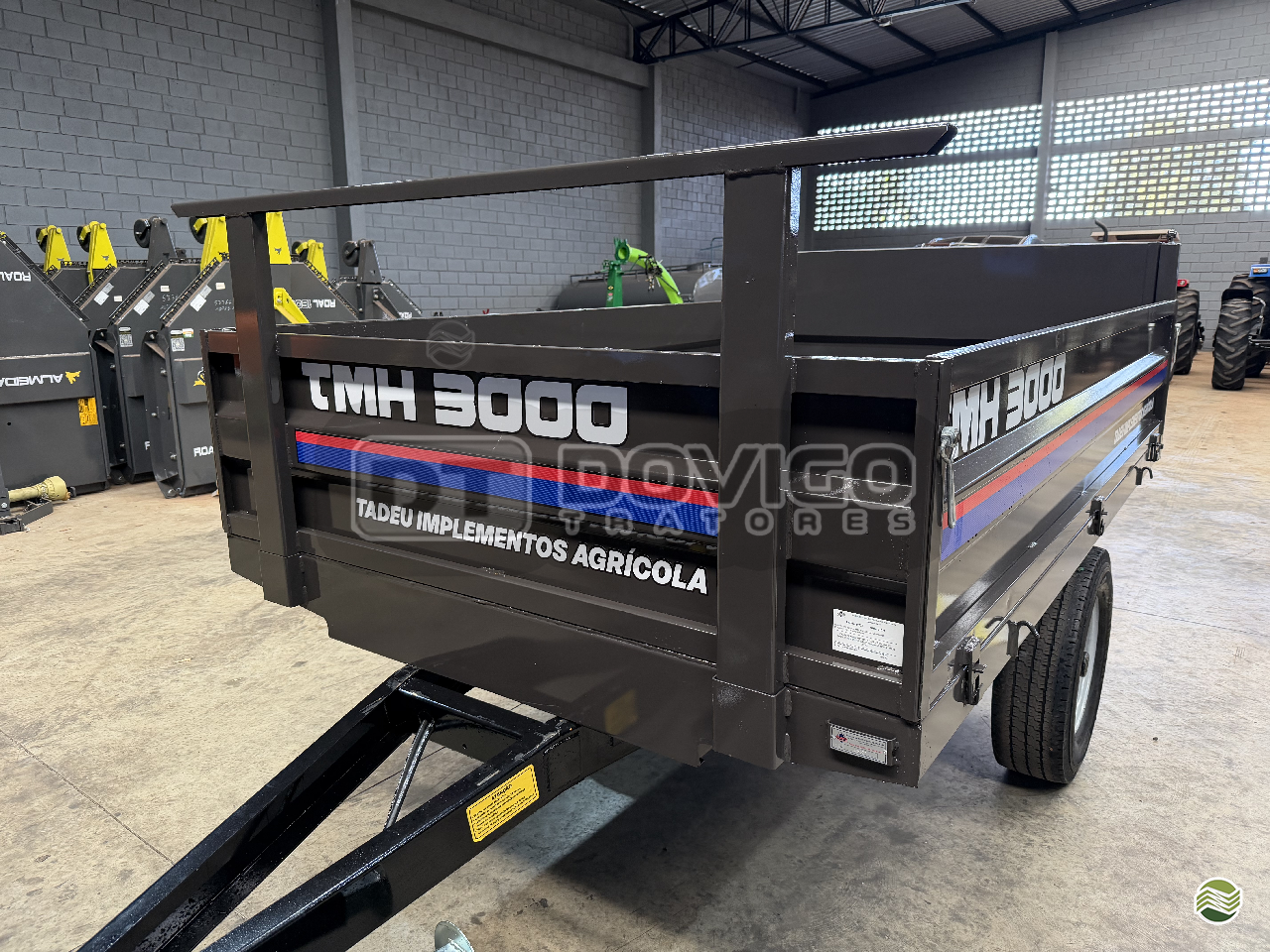 Carreta agrícola metálica basculante hidráulica nova para Trator , Marca: Tadeu Modelo: TMH 3000 basculante hidráulica por pistão - Imagem 6