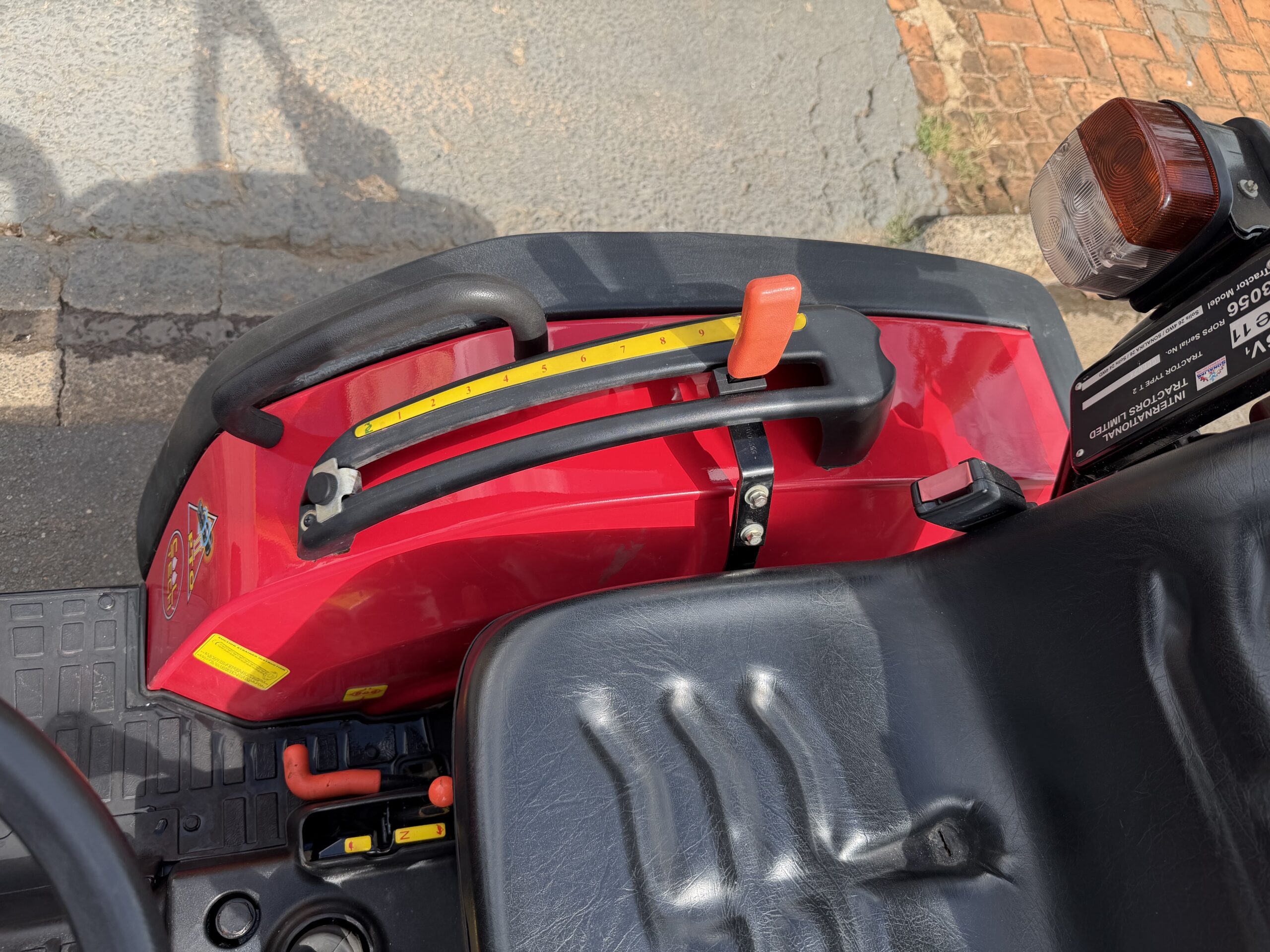 Yanmar Solis 26 4x4 Ano 2019 com apenas 1083 horas - Imagem 25