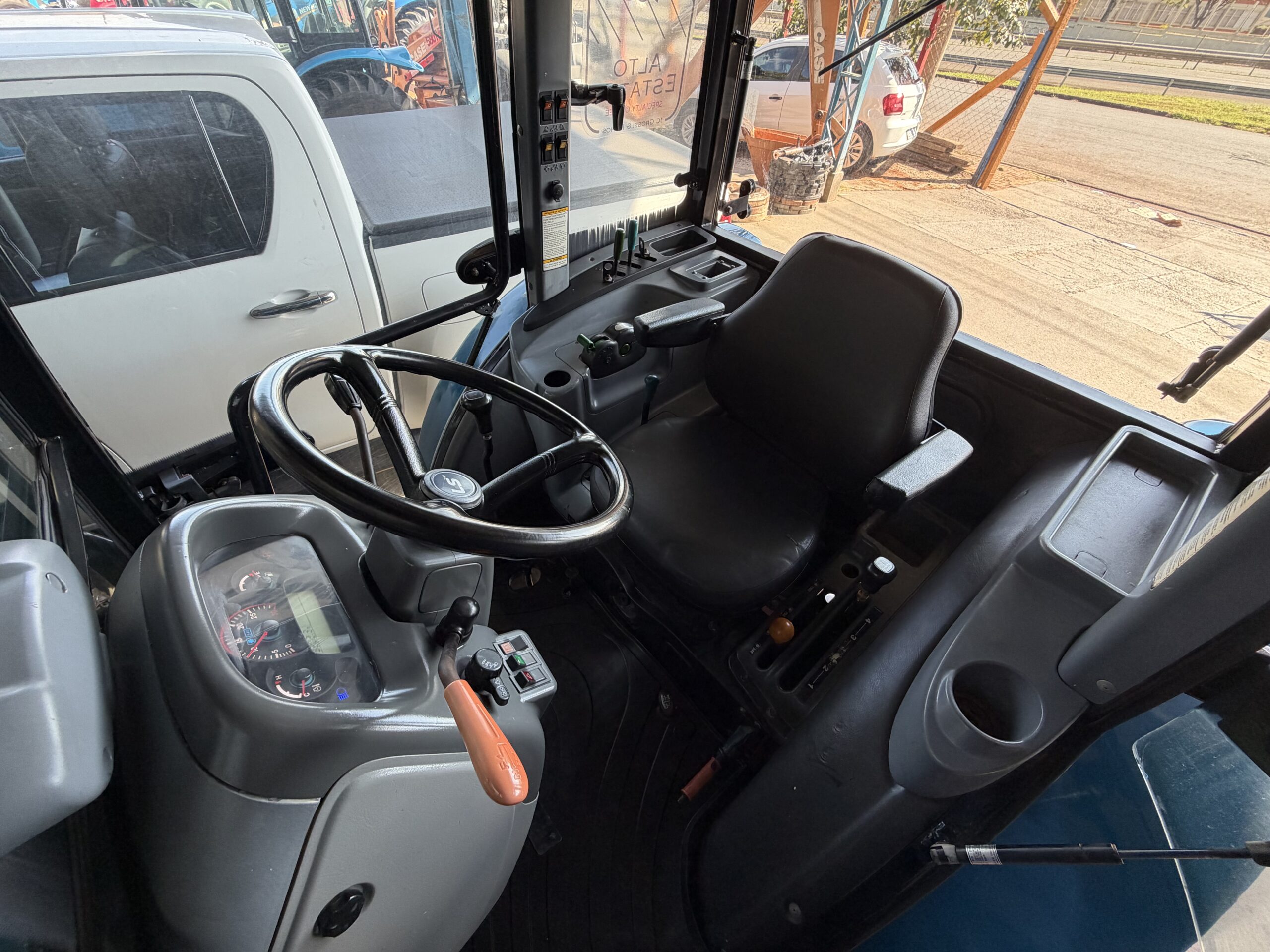 LS Tractor U60 Cabinado 4x4 Ano 2017 com Redutor de velocidade e Reversor Cod: 09 - Imagem 20
