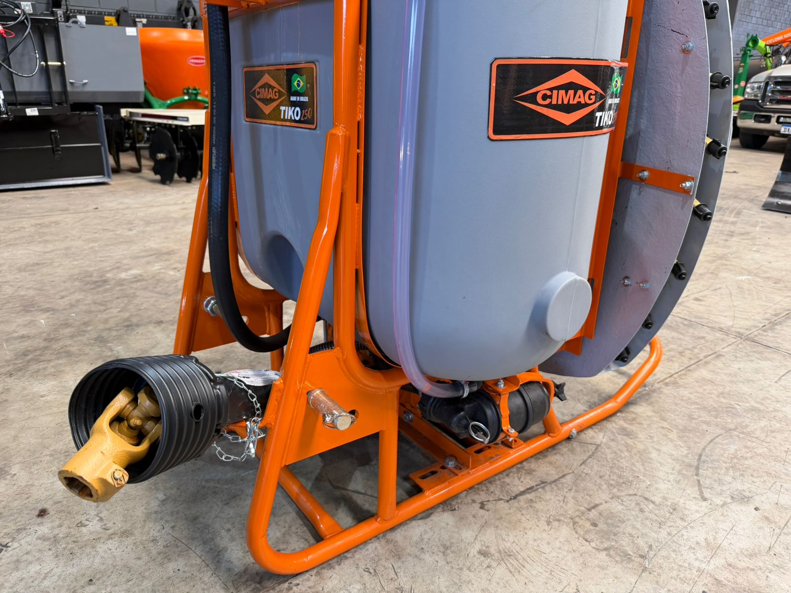 Pulverizador/Atomizador hidráulico, (novo) Marca: Cimag modelo: ATM 250, turbina ,reservatório com capacidade para 250 Litros - Imagem 4
