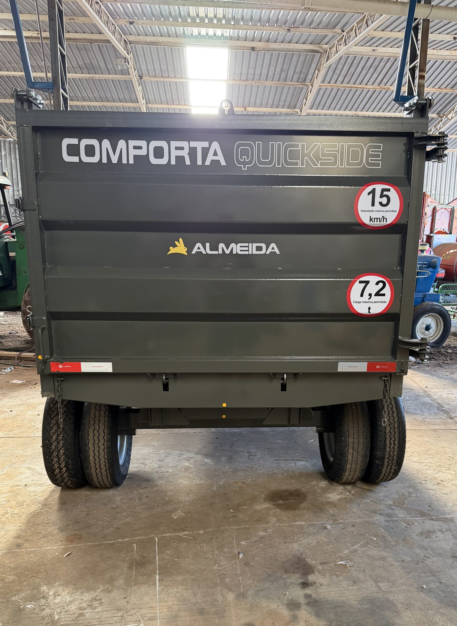 Carreta Agrícola Metálica Marca: Almeida Modelo: MAX CARGOR 6.0 capacidade para 7.2 toneladas e 6 m cúbicos , 2 eixos/6 rodas modelo: Basculante hidráulica no pistão equipamento (novo ) - Imagem 8