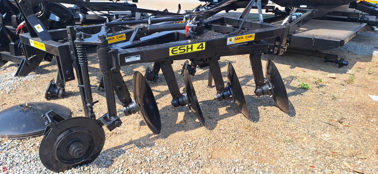 ARADO REVERSÍVEL Marca: SANTA IZABEL (novo) com reversão hidráulica por pistão, Modelo: ESH de 4 discos de 28 polegadas - Imagem 6