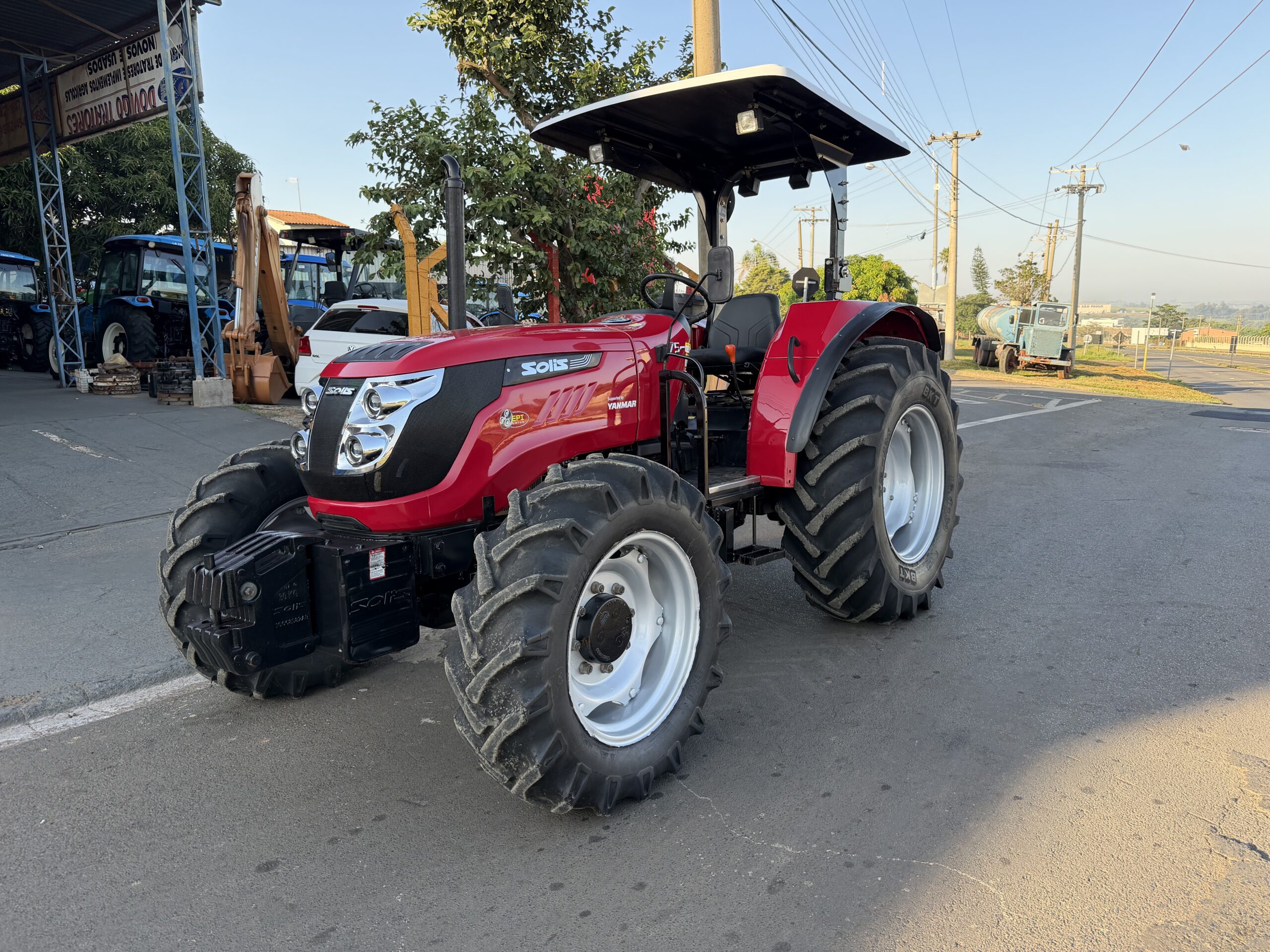 Yanmar Solis 75 4x4 Ano 2022 com Reversor de marchas - Imagem 4