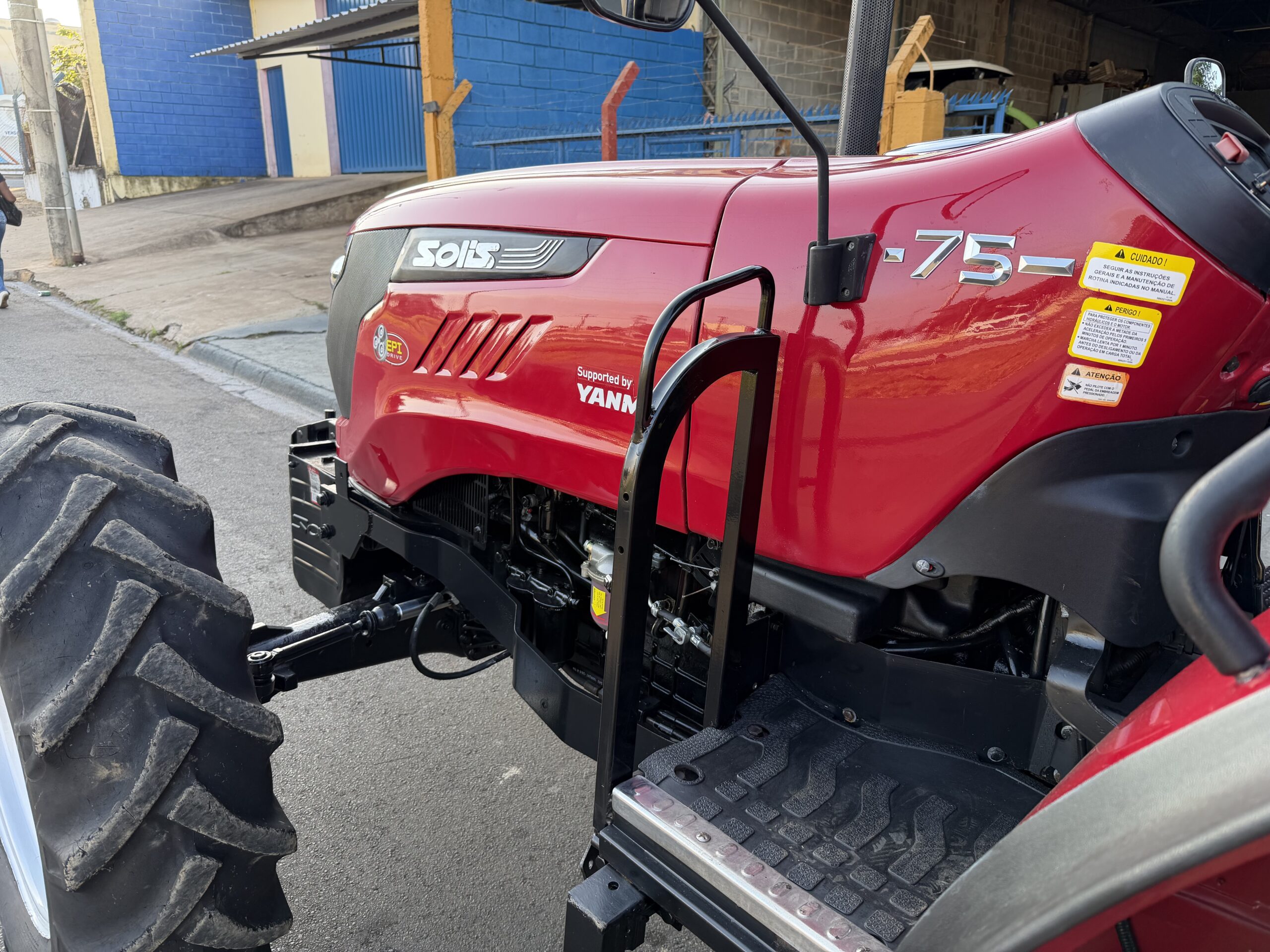 Yanmar Solis 75 4x4 Ano 2022 com Reversor de marchas - Imagem 9