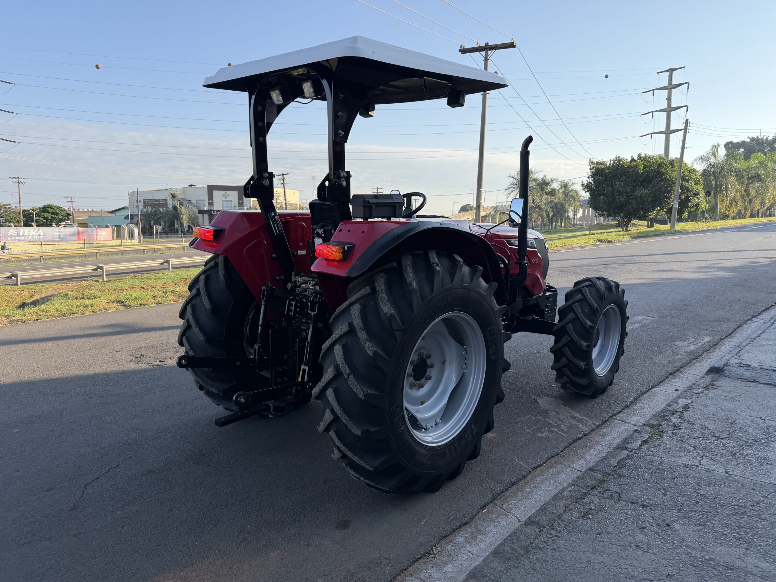 Yanmar Solis 75 4x4 Ano 2022 com Reversor de marchas - Imagem 17