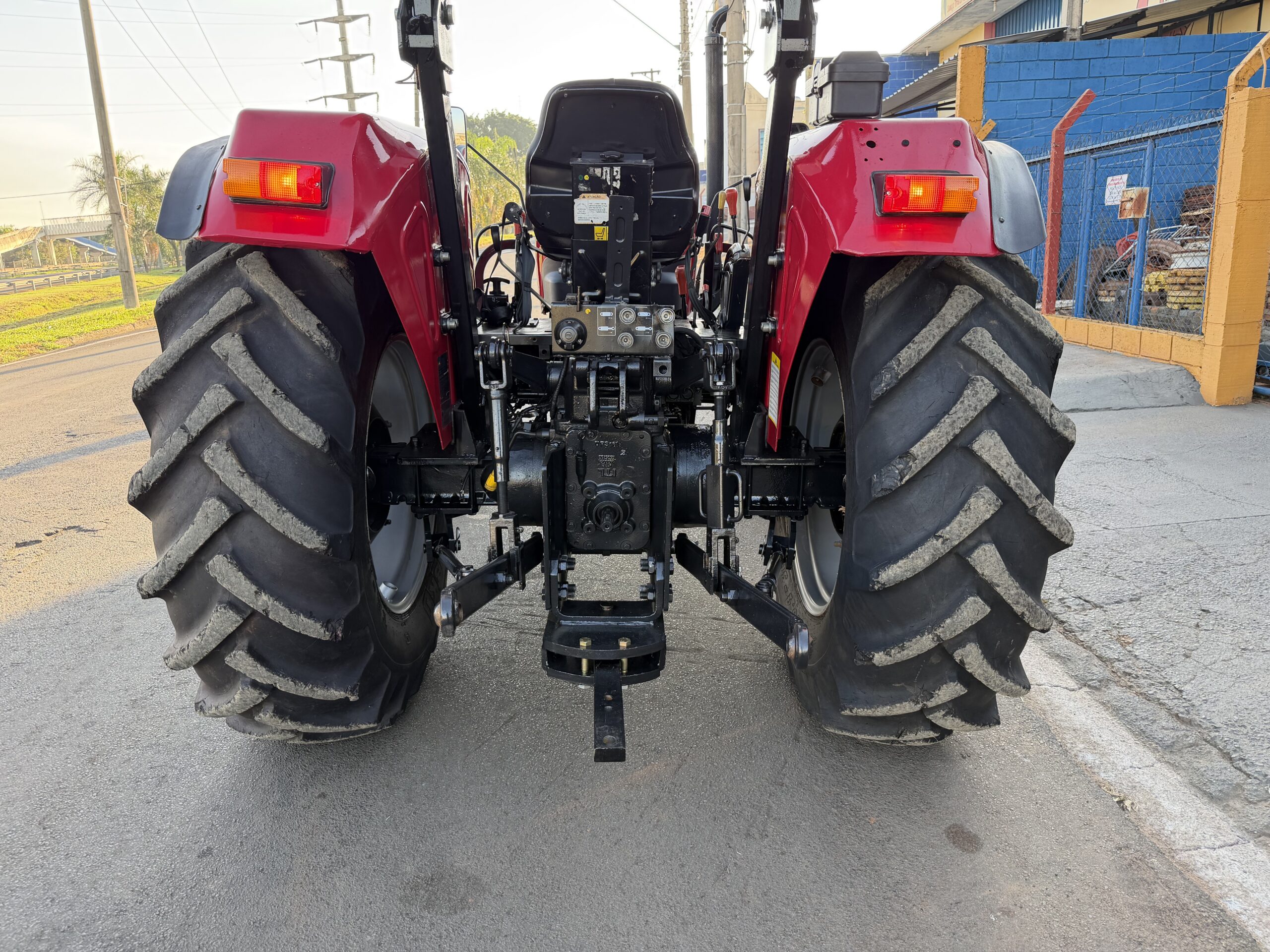 Yanmar Solis 75 4x4 Ano 2022 com Reversor de marchas - Imagem 22