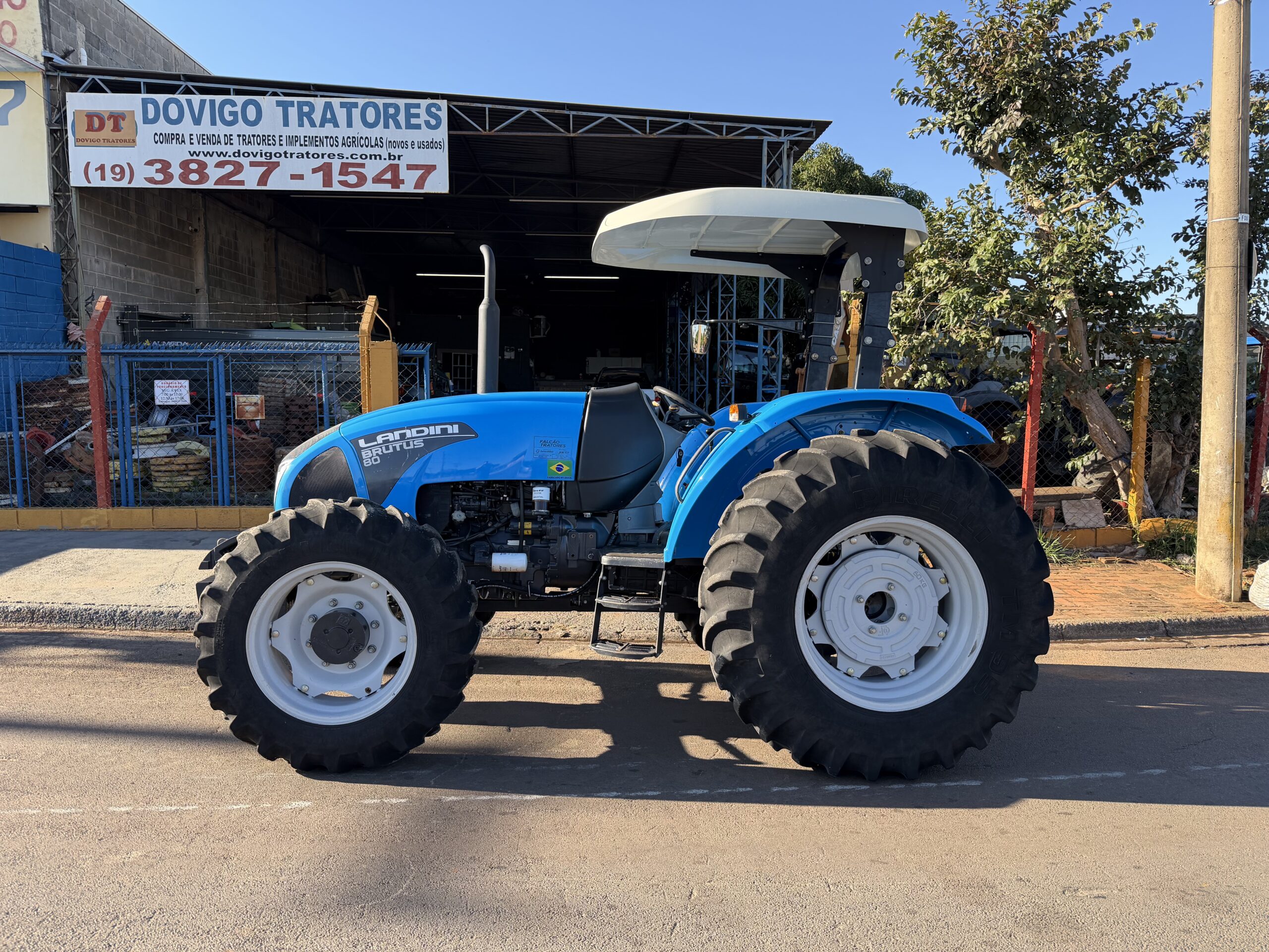 LANDINI BRUTUS 80 4x4 Ano 2023 com redutor de velocidade e Reversor de marchas
