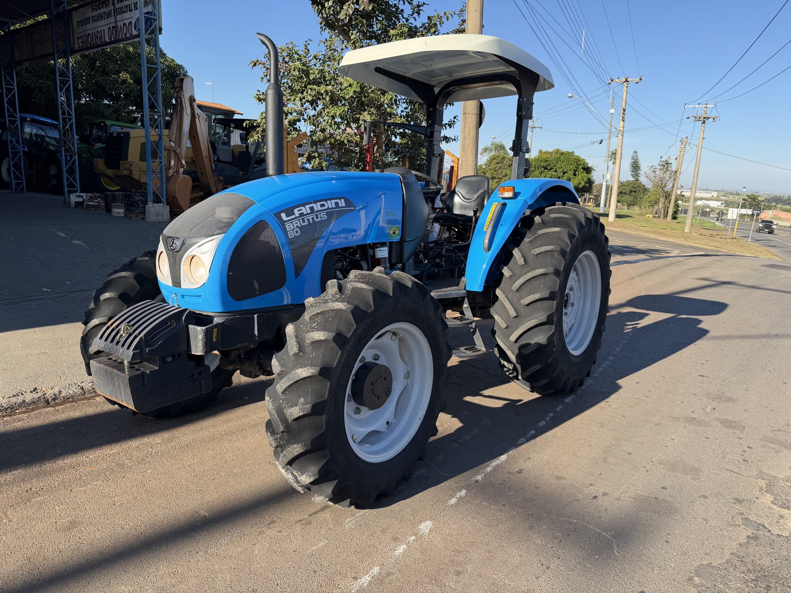 LANDINI BRUTUS 80 4x4 Ano 2023 com redutor de velocidade e Reversor de marchas - Imagem 3